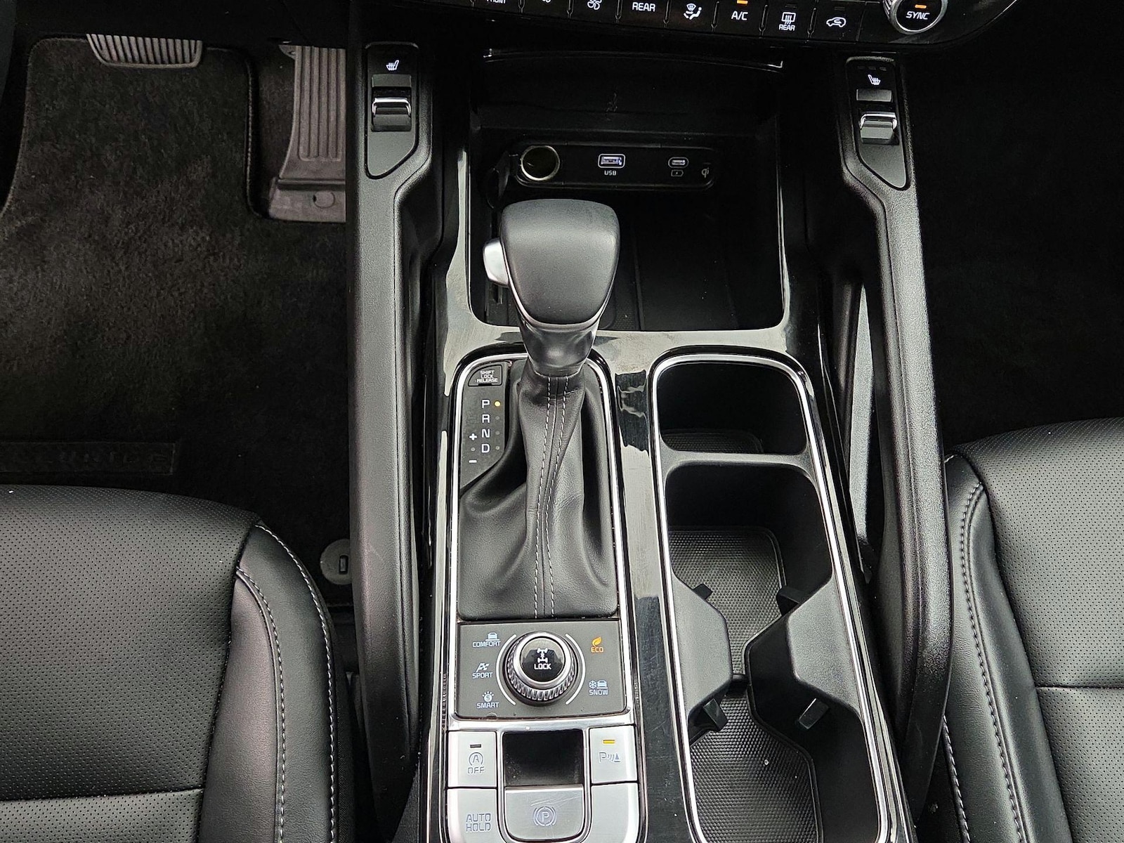 2025 Kia Telluride S - Photo 19