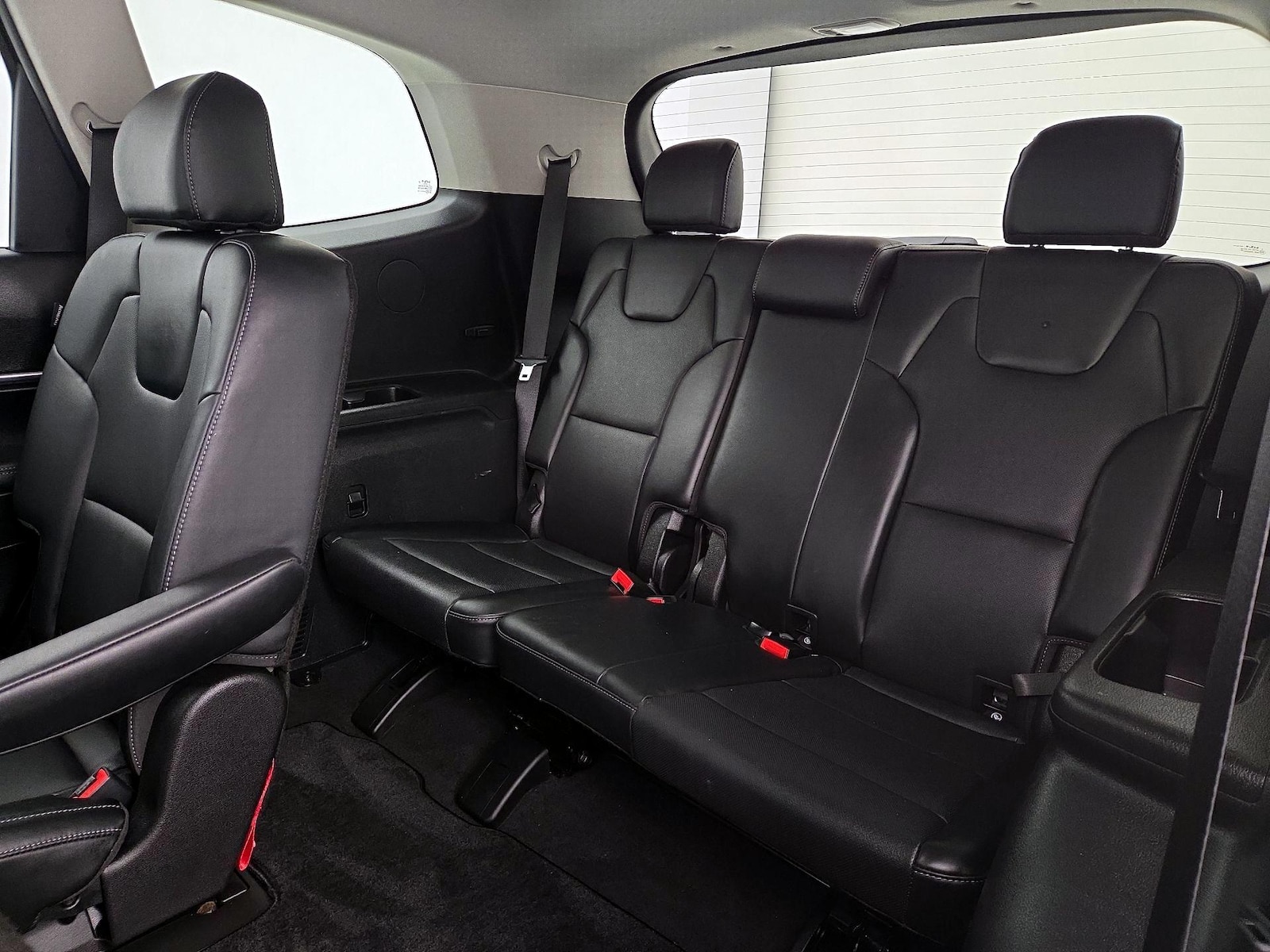 2025 Kia Telluride S - Photo 23