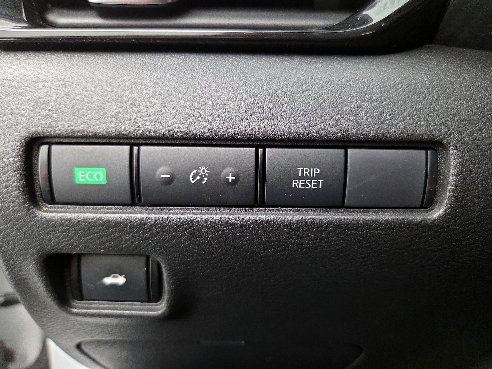 2022 Nissan Sentra SV - Photo 14