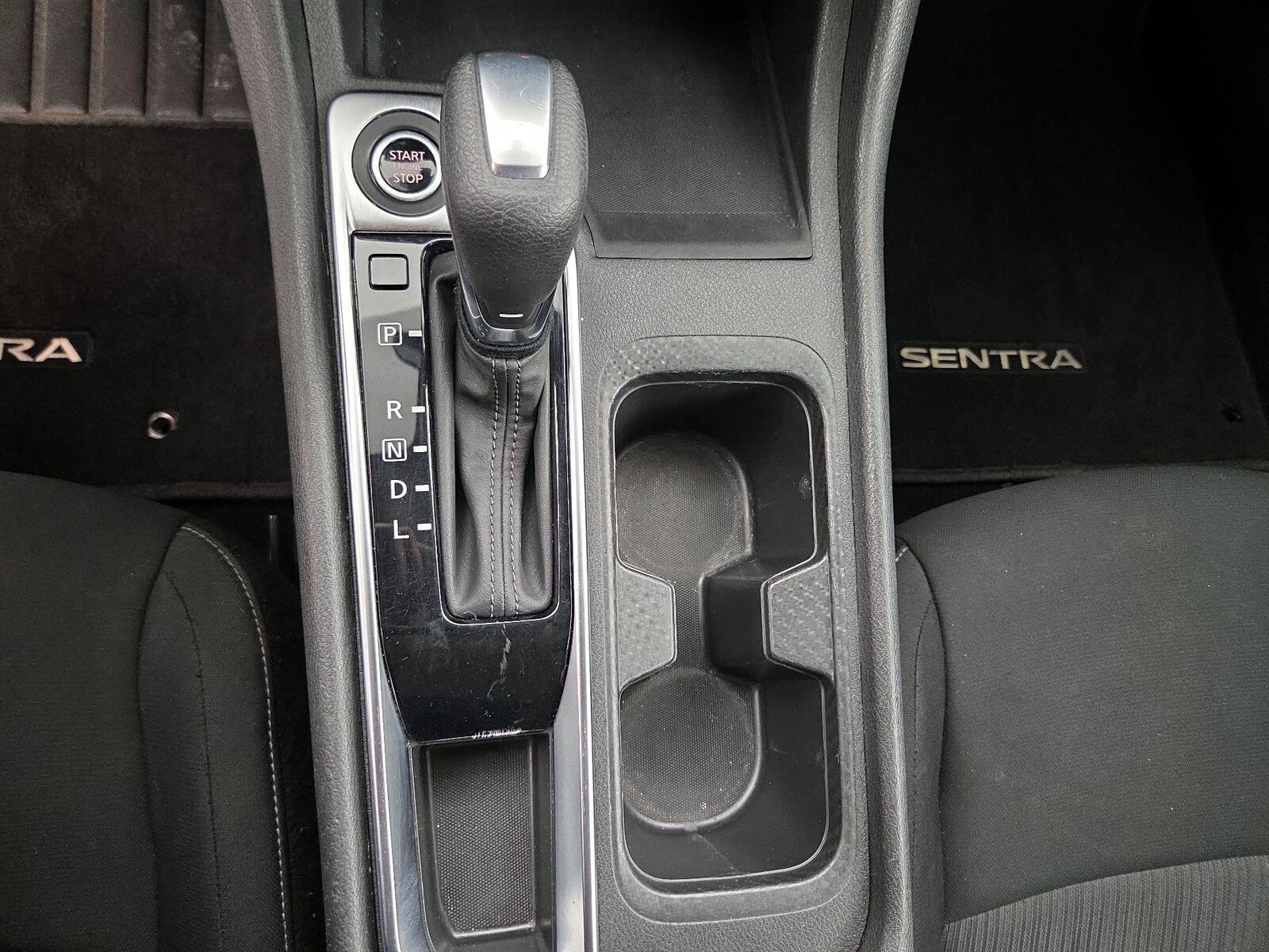 2022 Nissan Sentra SV - Photo 18