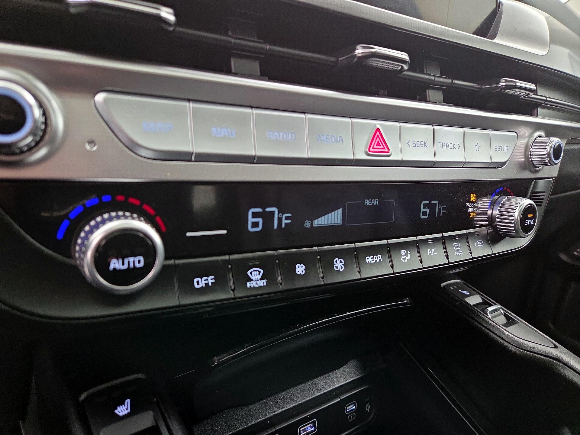 Thumbnail: 2025 Kia Telluride - 17
