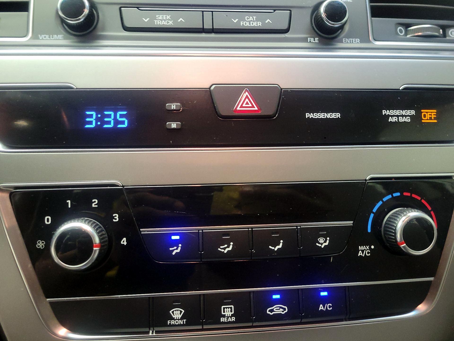 Thumbnail: 2015 Hyundai Sonata - 14