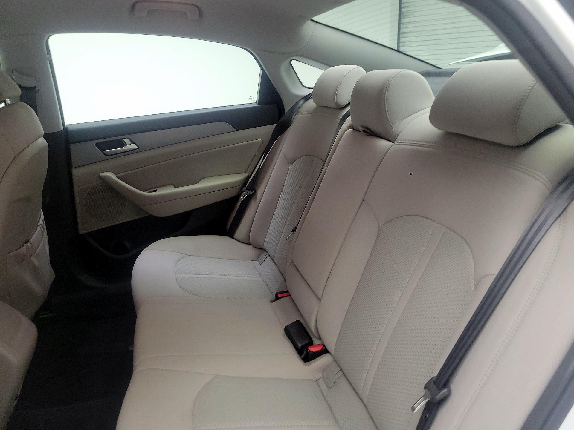 Thumbnail: 2015 Hyundai Sonata - 17