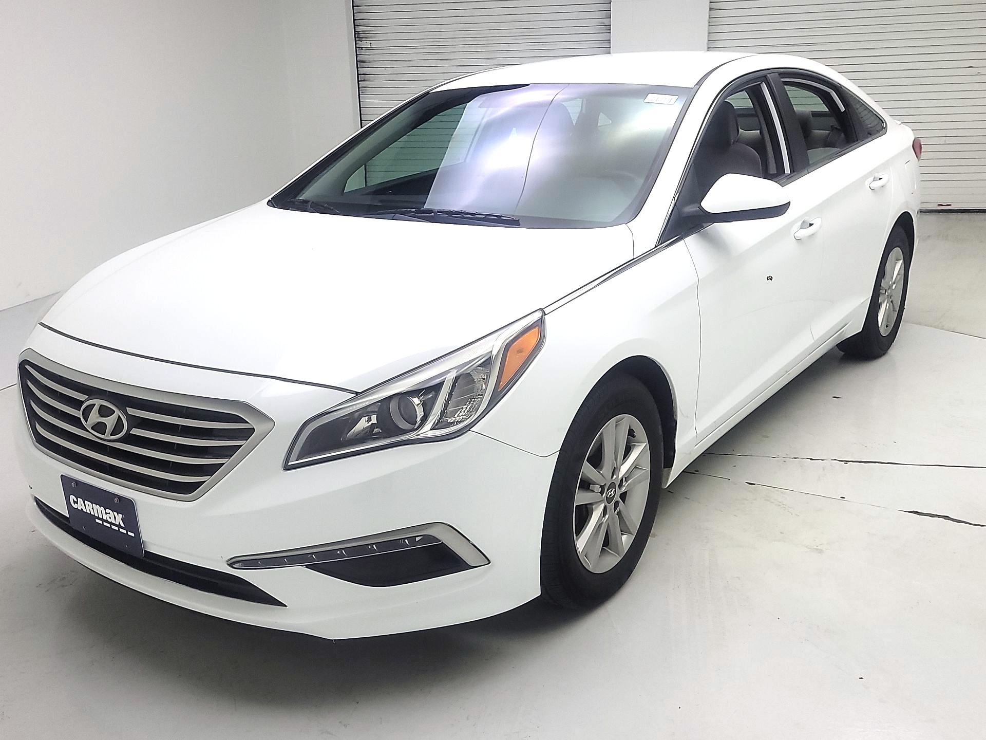 Thumbnail: 2015 Hyundai Sonata - 3