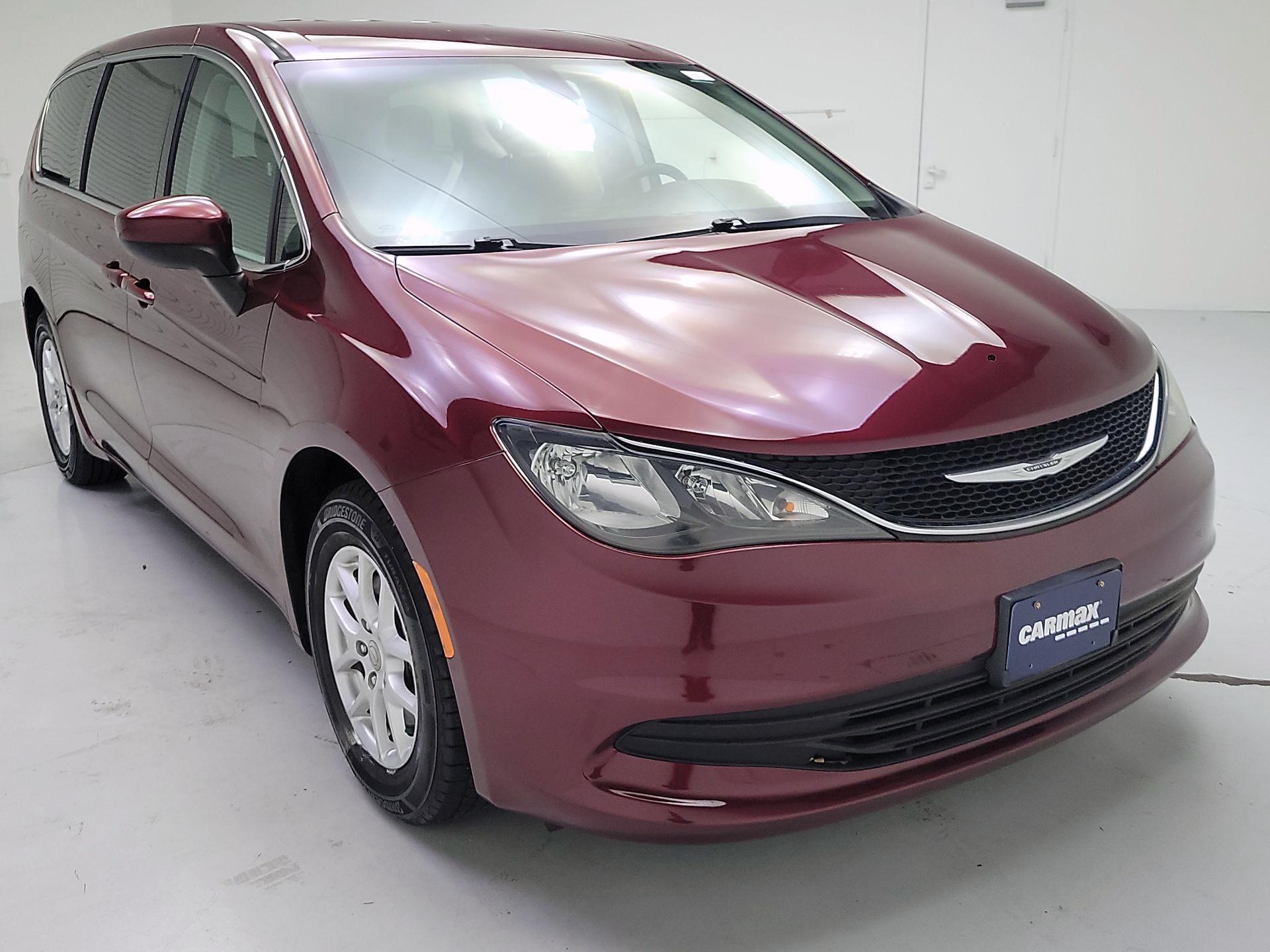 Thumbnail: 2017 Chrysler Pacifica - 1