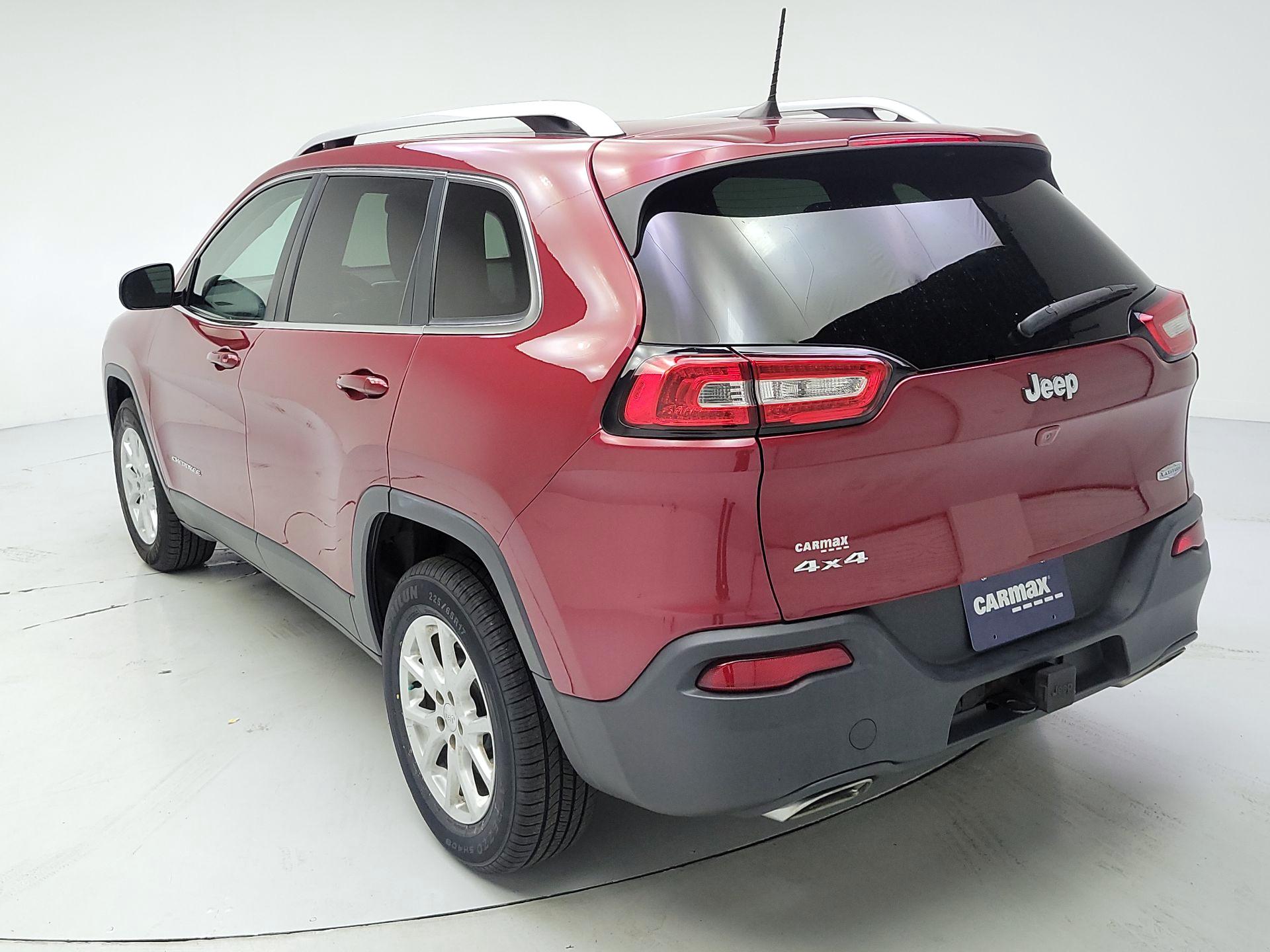 Thumbnail: 2016 Jeep Cherokee - 7