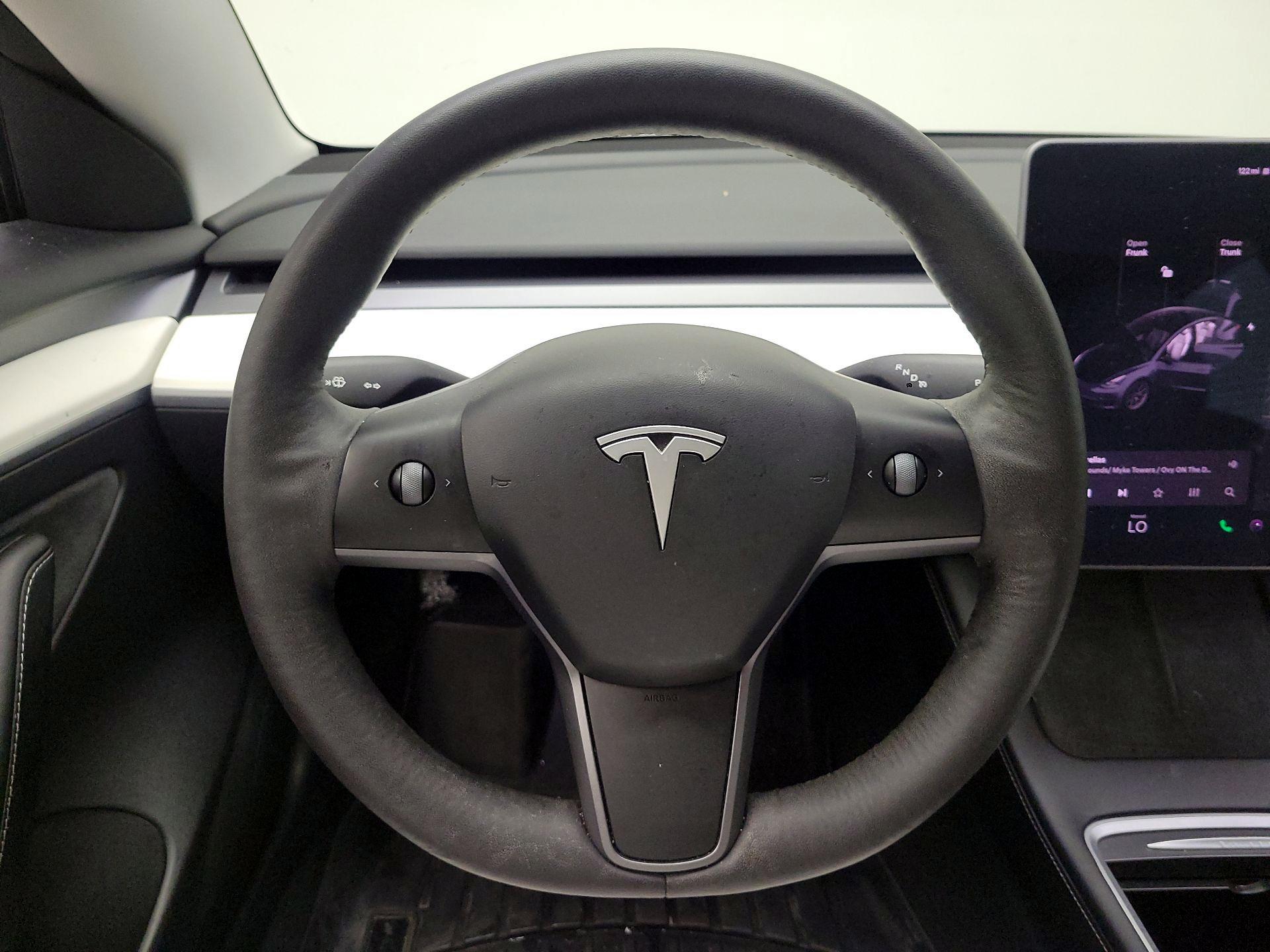 Thumbnail: 2021 Tesla Model 3 - 10