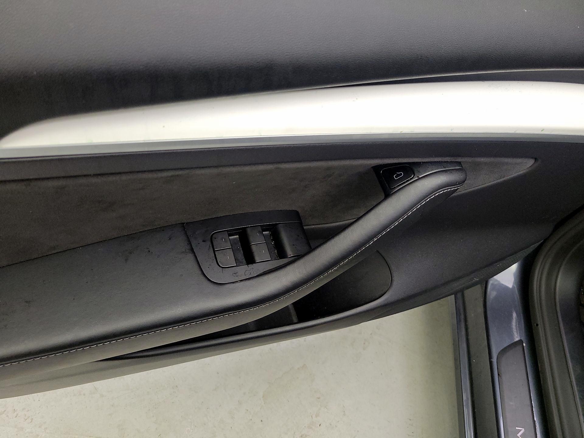 Thumbnail: 2021 Tesla Model 3 - 12