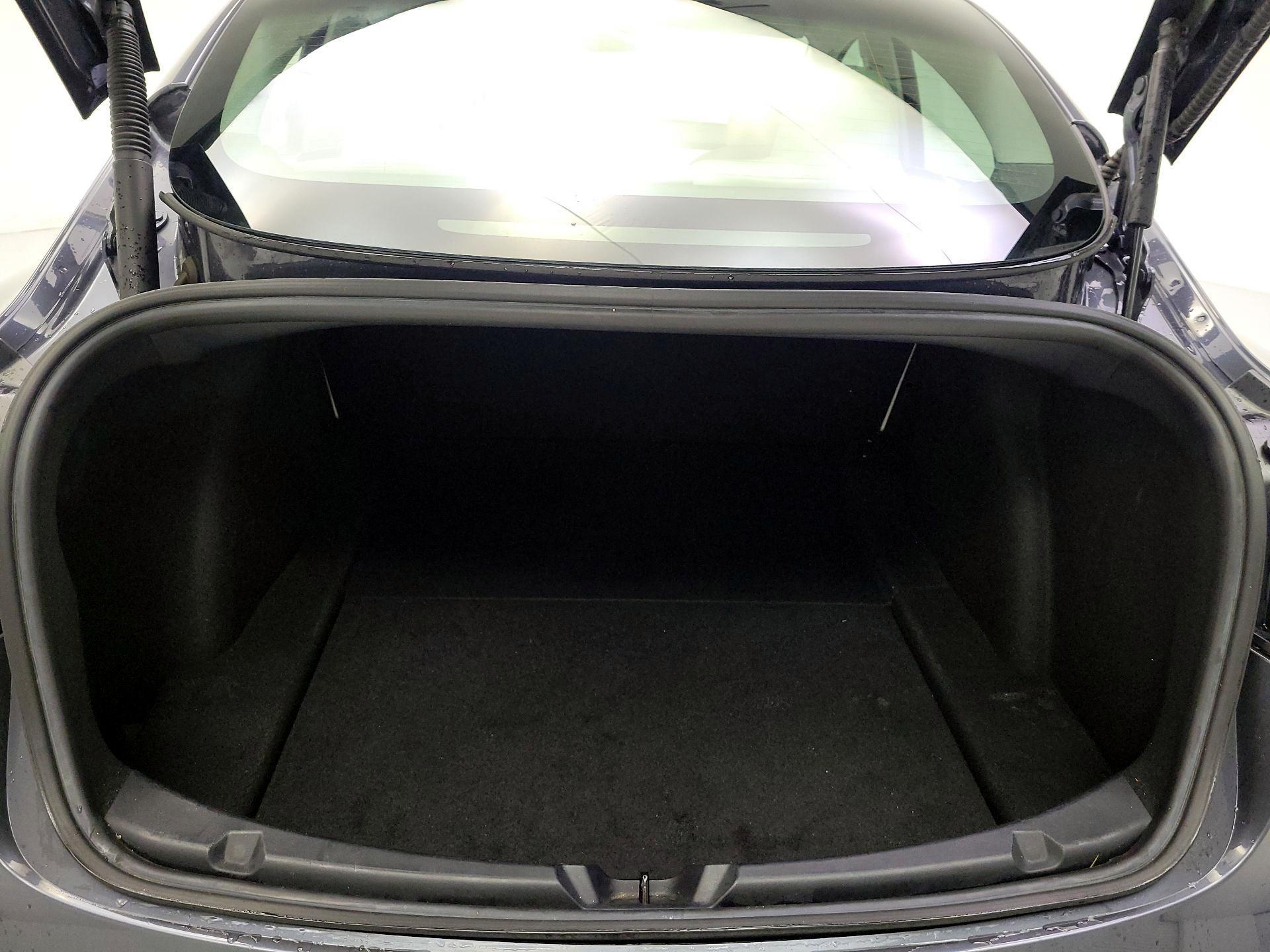 Thumbnail: 2021 Tesla Model 3 - 20