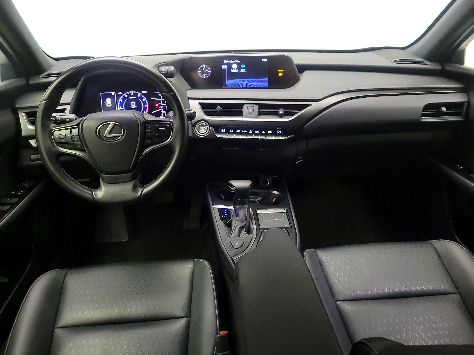 Thumbnail: 2022 Lexus UX - 9