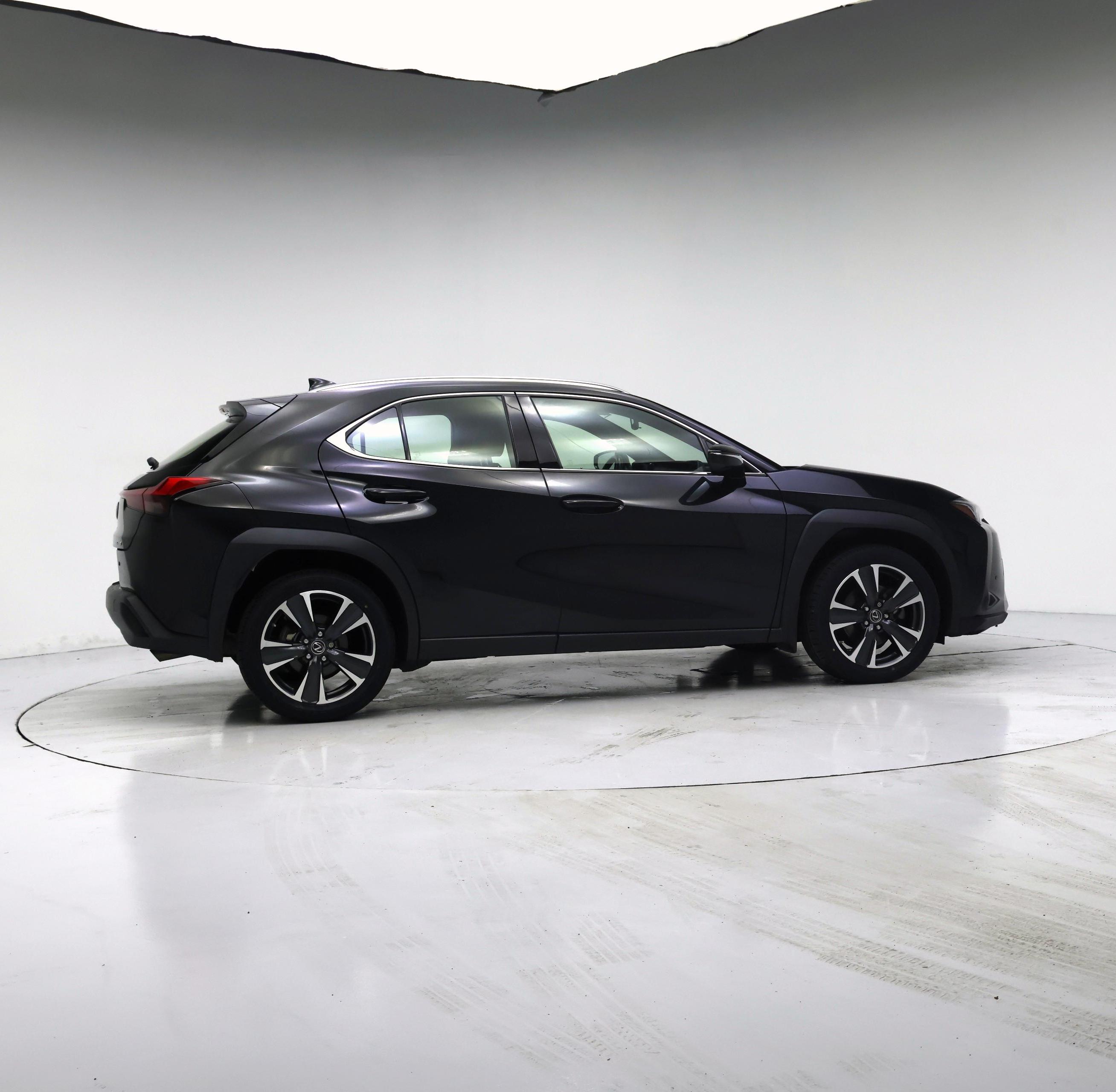 Thumbnail: 2022 Lexus UX - 7