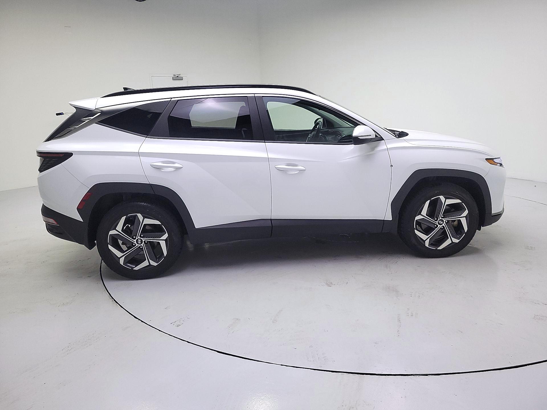 Thumbnail: 2022 Hyundai Tucson - 4