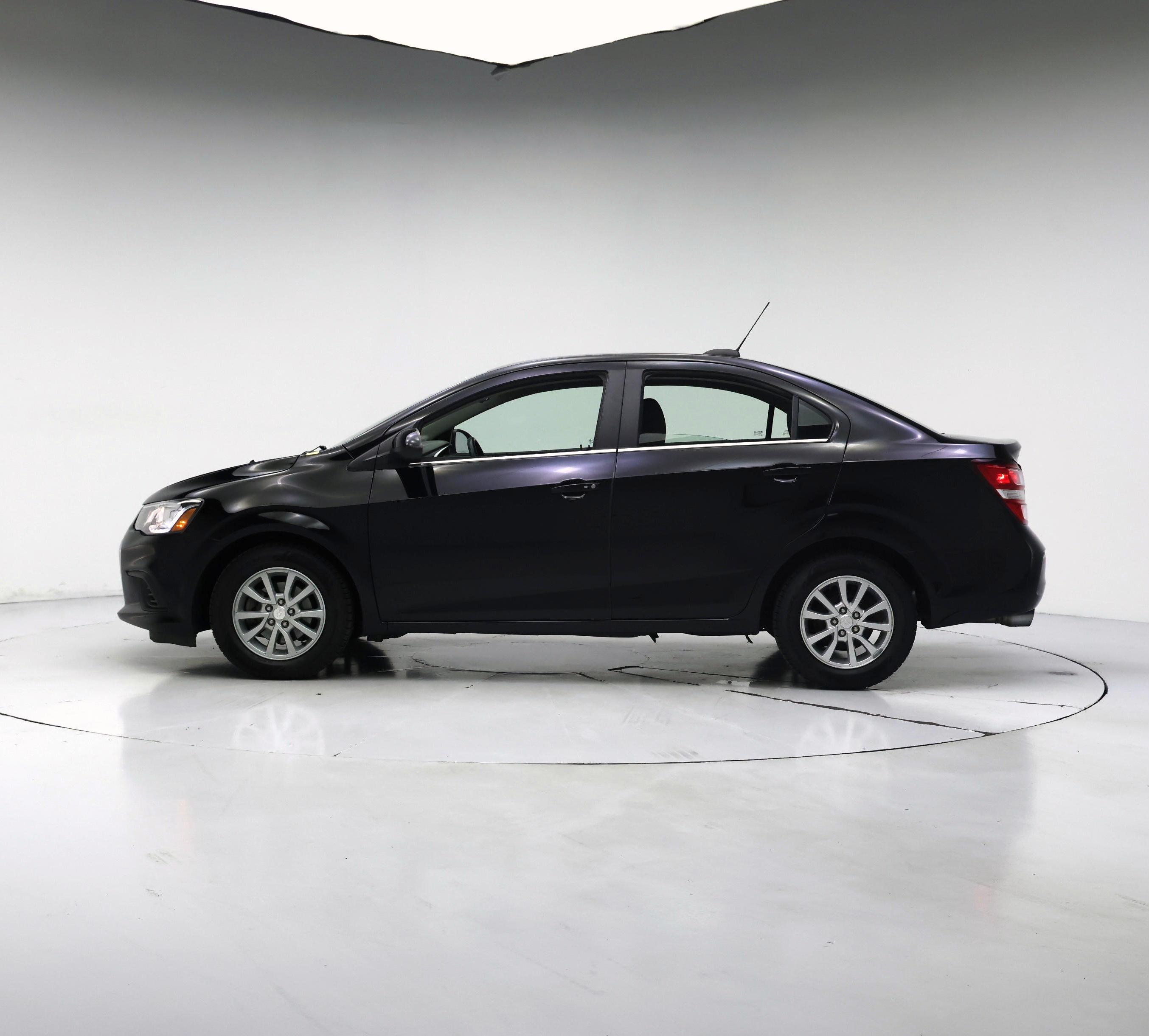 Thumbnail: 2020 Chevrolet Sonic - 3