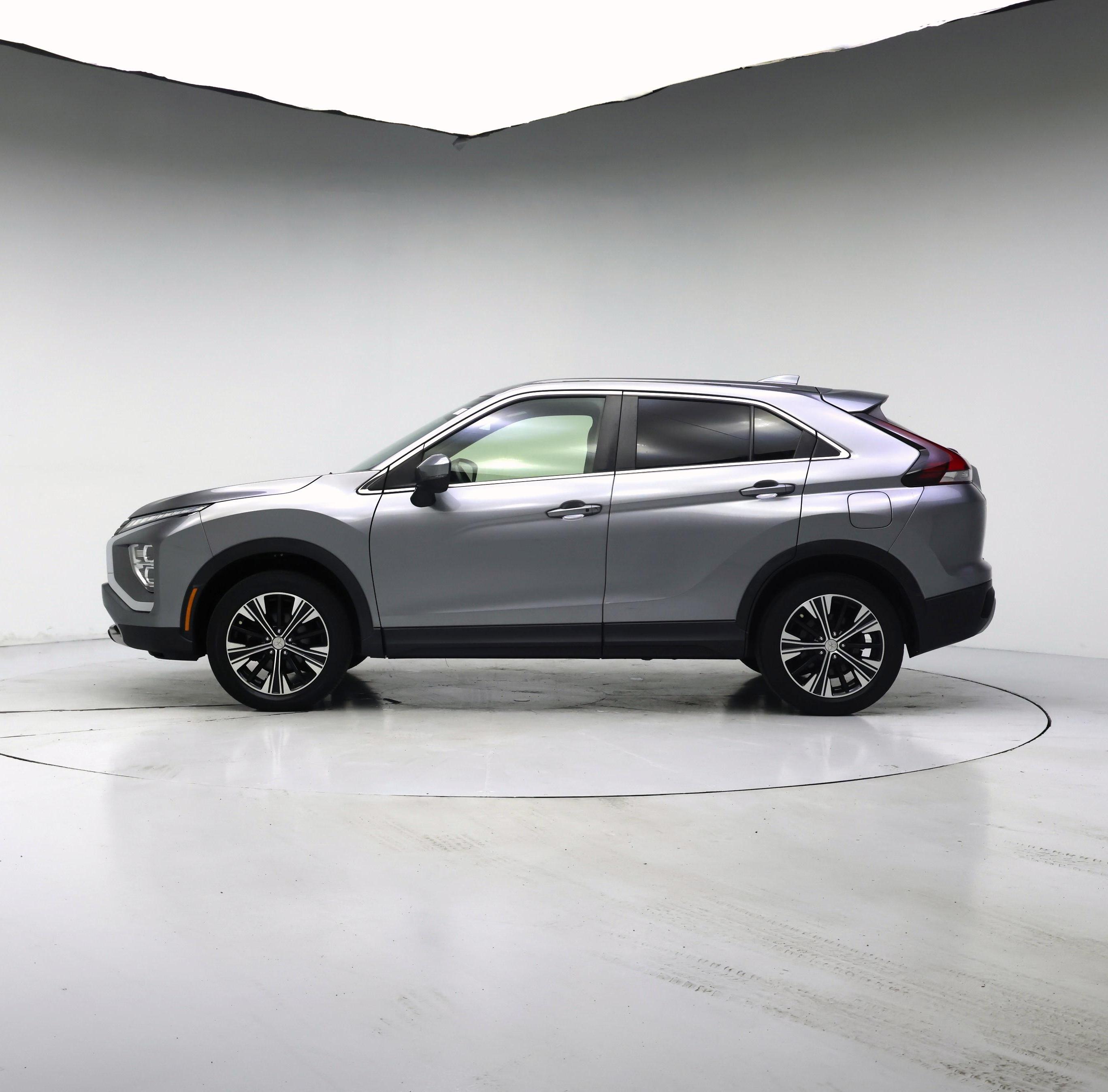 Thumbnail: 2022 Mitsubishi Eclipse Cross - 3