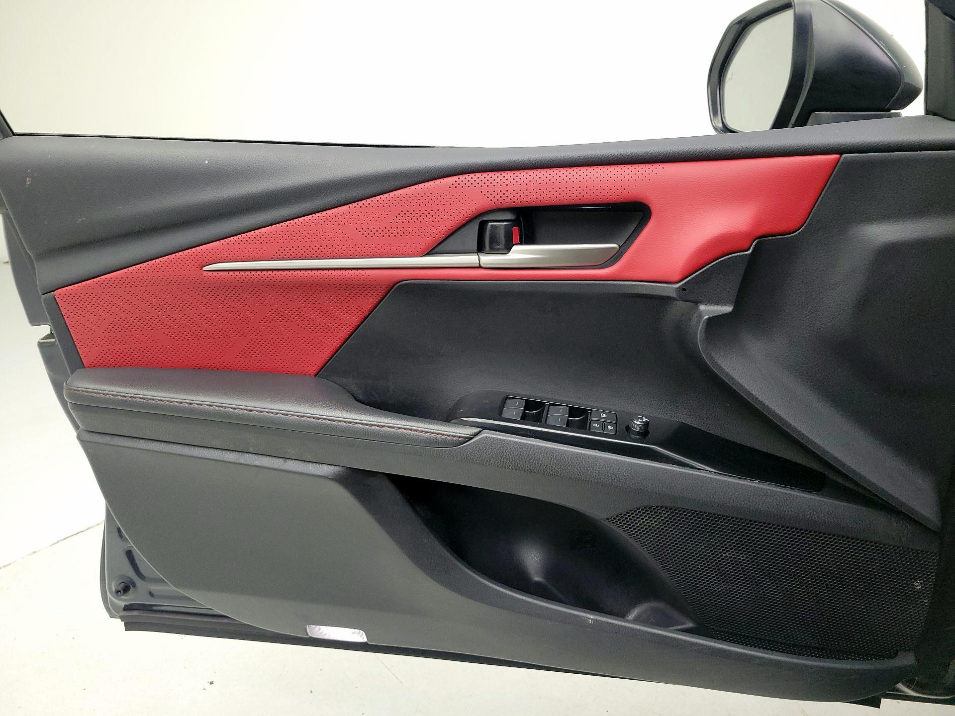 Thumbnail: 2025 Toyota Camry - 12