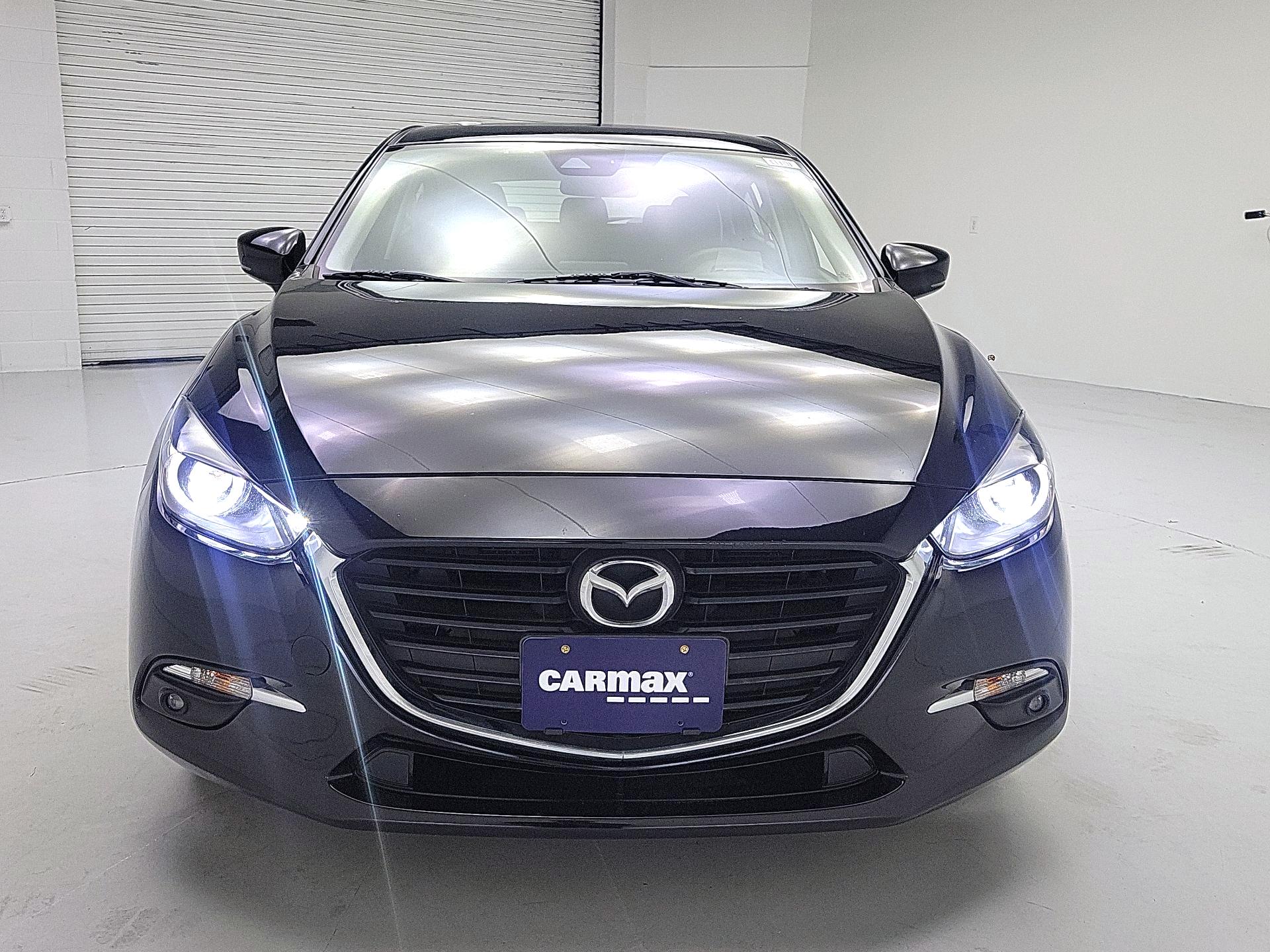 Thumbnail: 2018 Mazda Mazda3 - 2