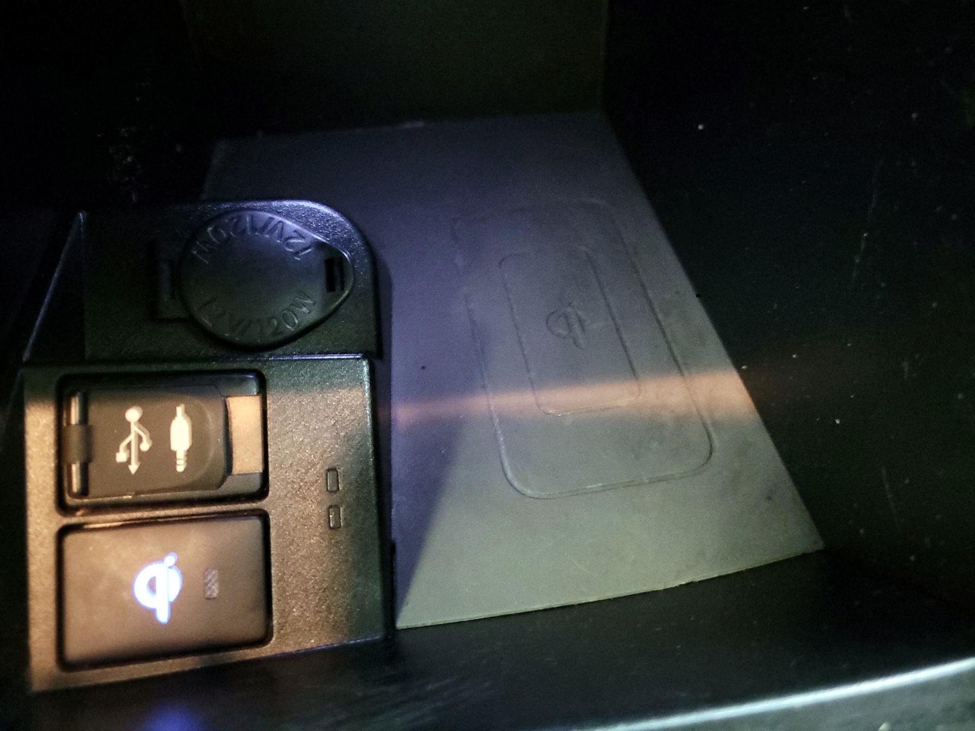 Thumbnail: 2016 Toyota Camry - 17