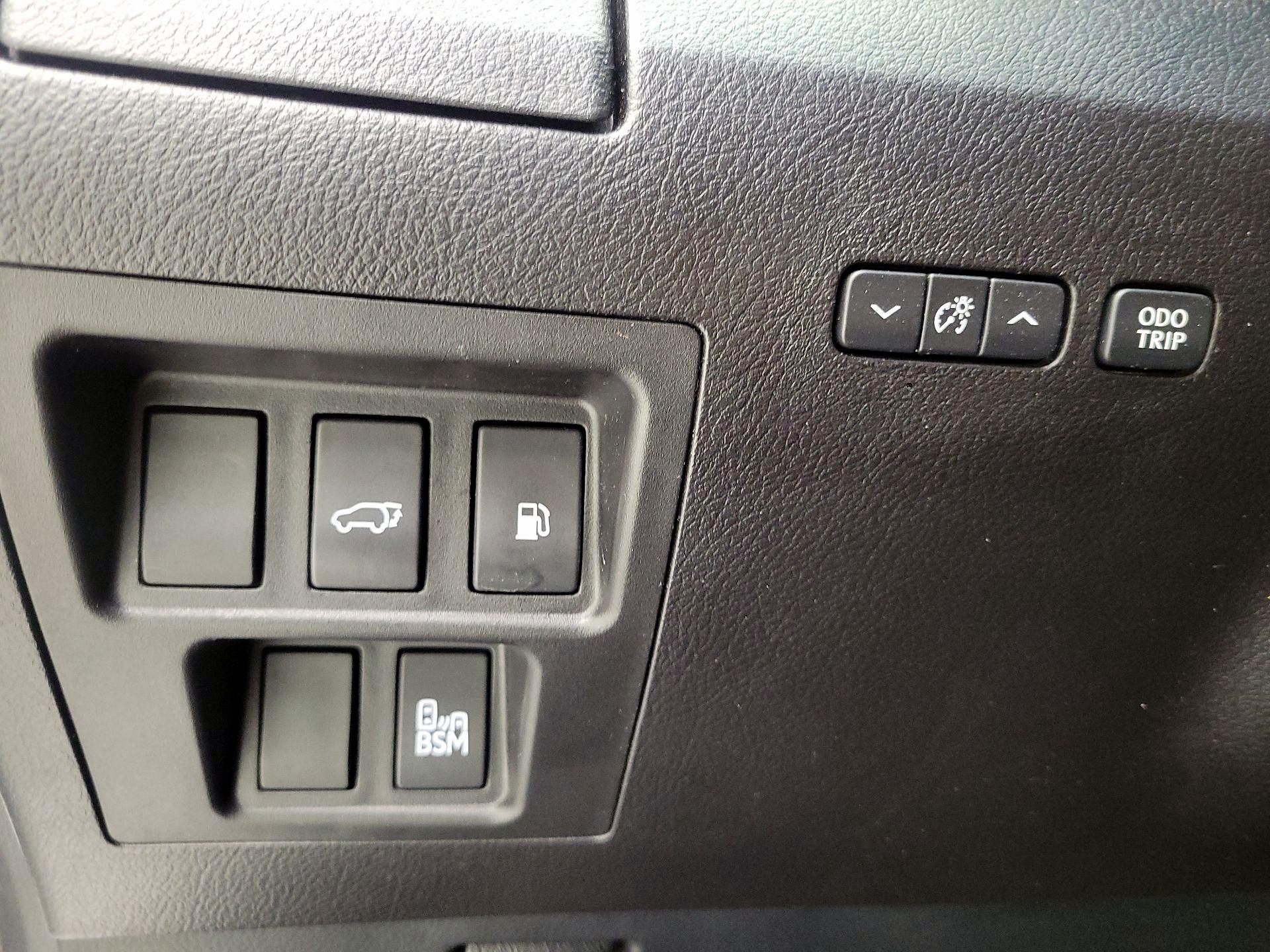 Thumbnail: 2015 Lexus RX - 11