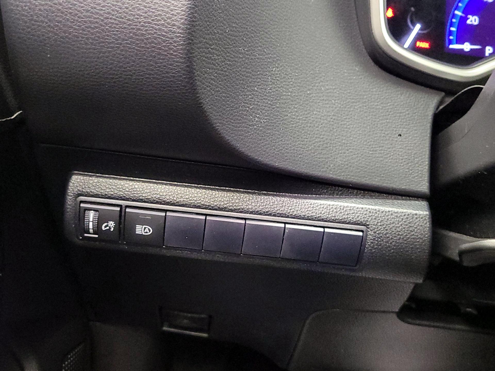 Thumbnail: 2021 Toyota Corolla - 11