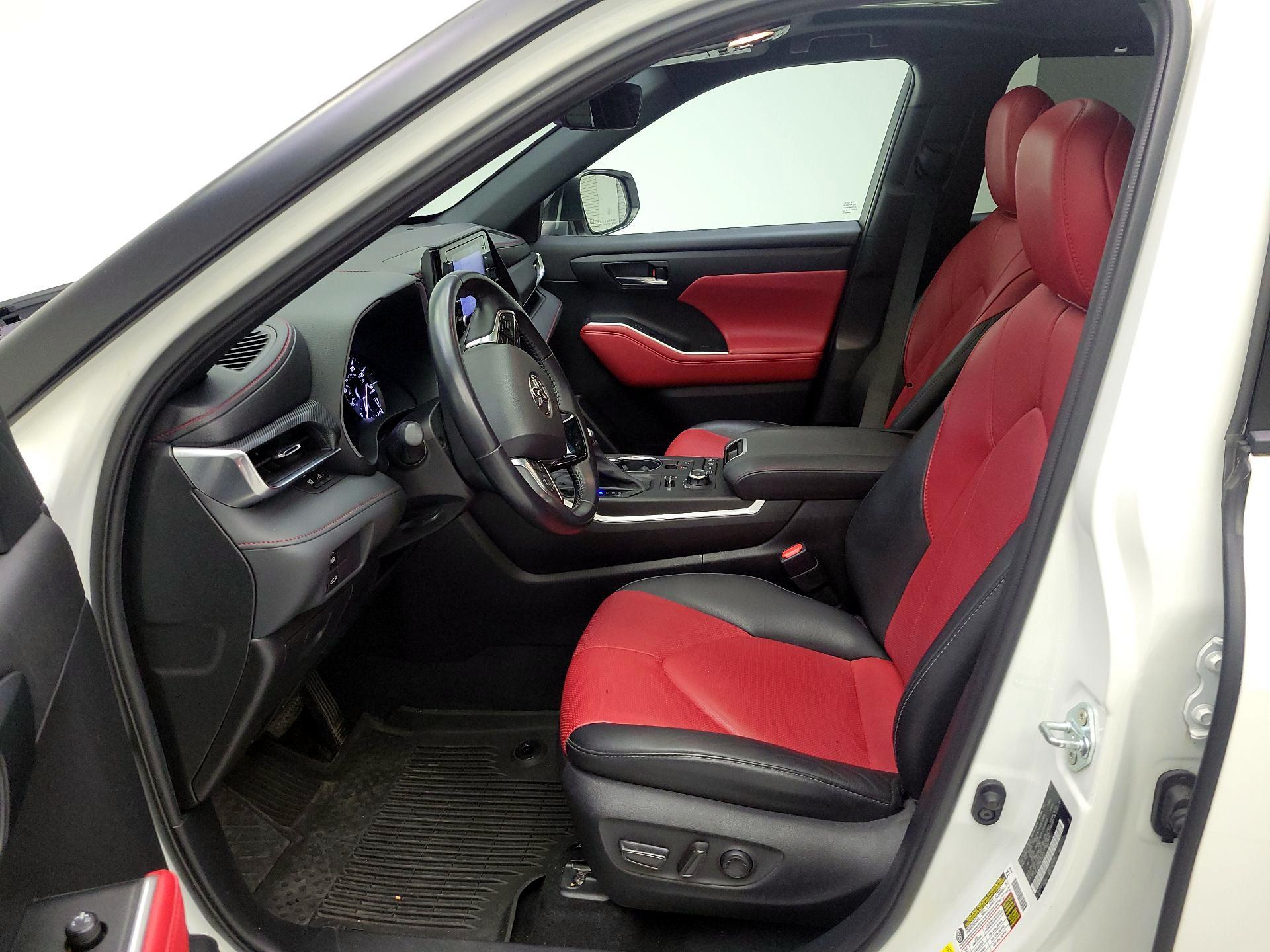 Thumbnail: 2021 Toyota Highlander - 9