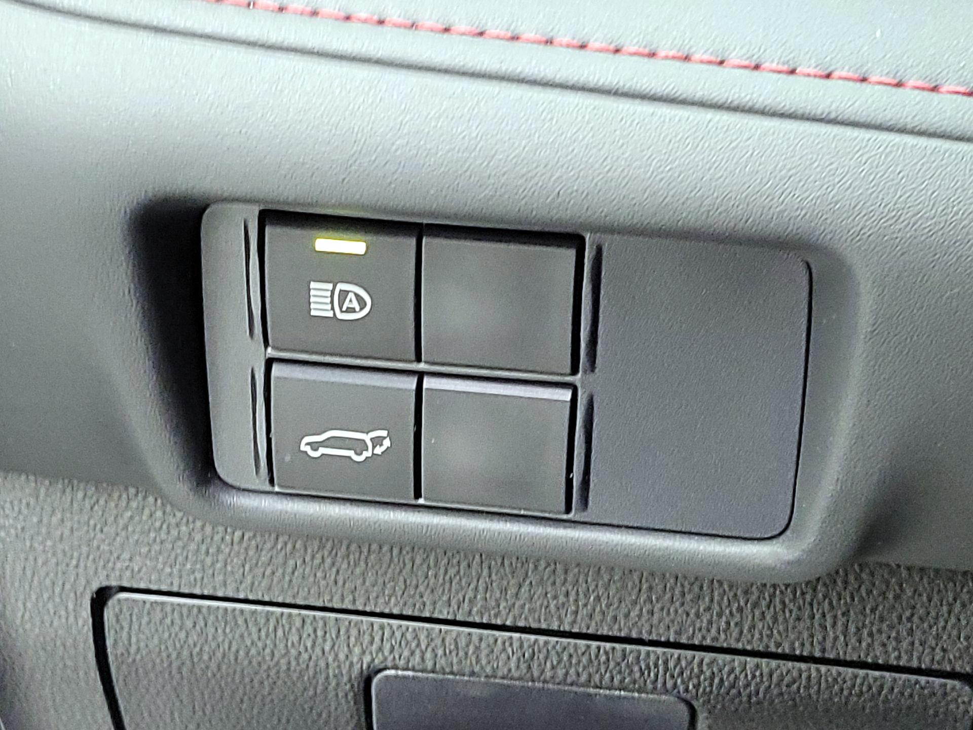 Thumbnail: 2021 Toyota Highlander - 11