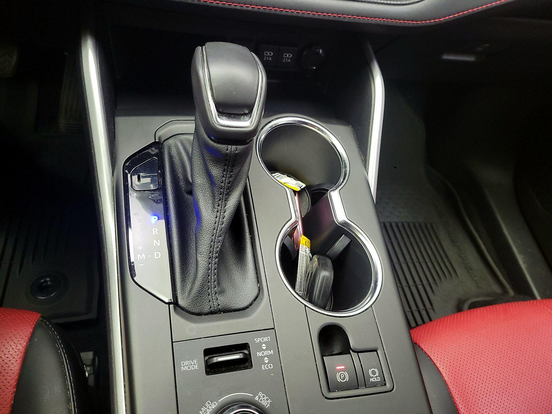 Thumbnail: 2021 Toyota Highlander - 15