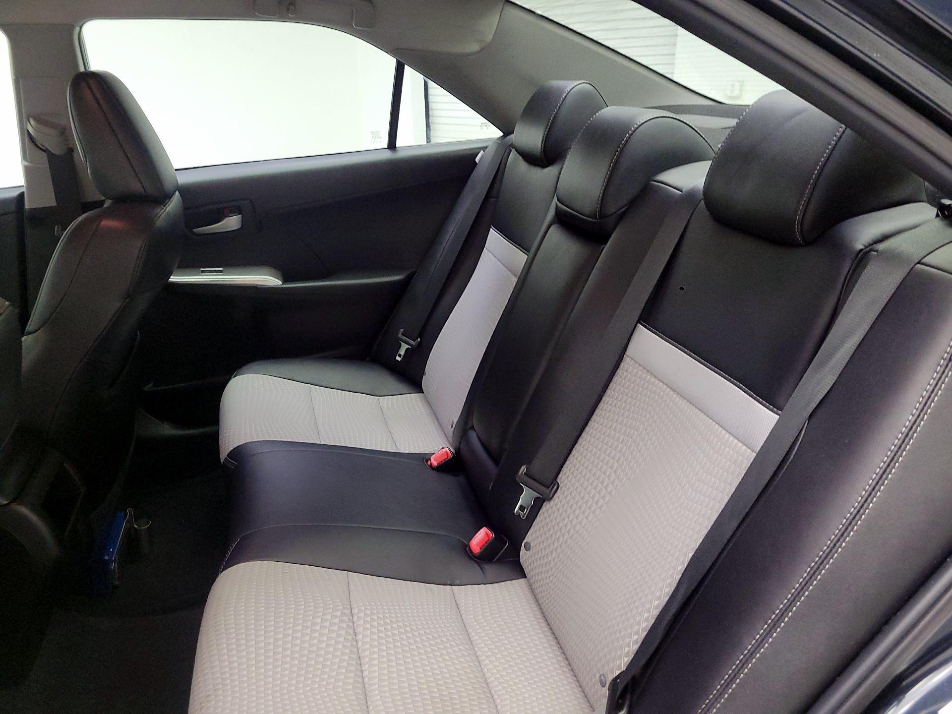 Thumbnail: 2014 Toyota Camry - 16