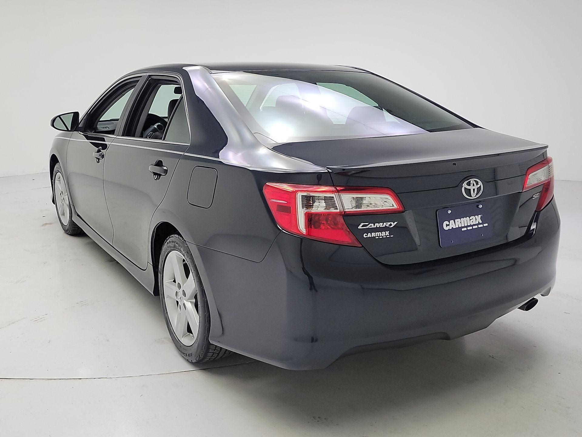 Thumbnail: 2014 Toyota Camry - 7