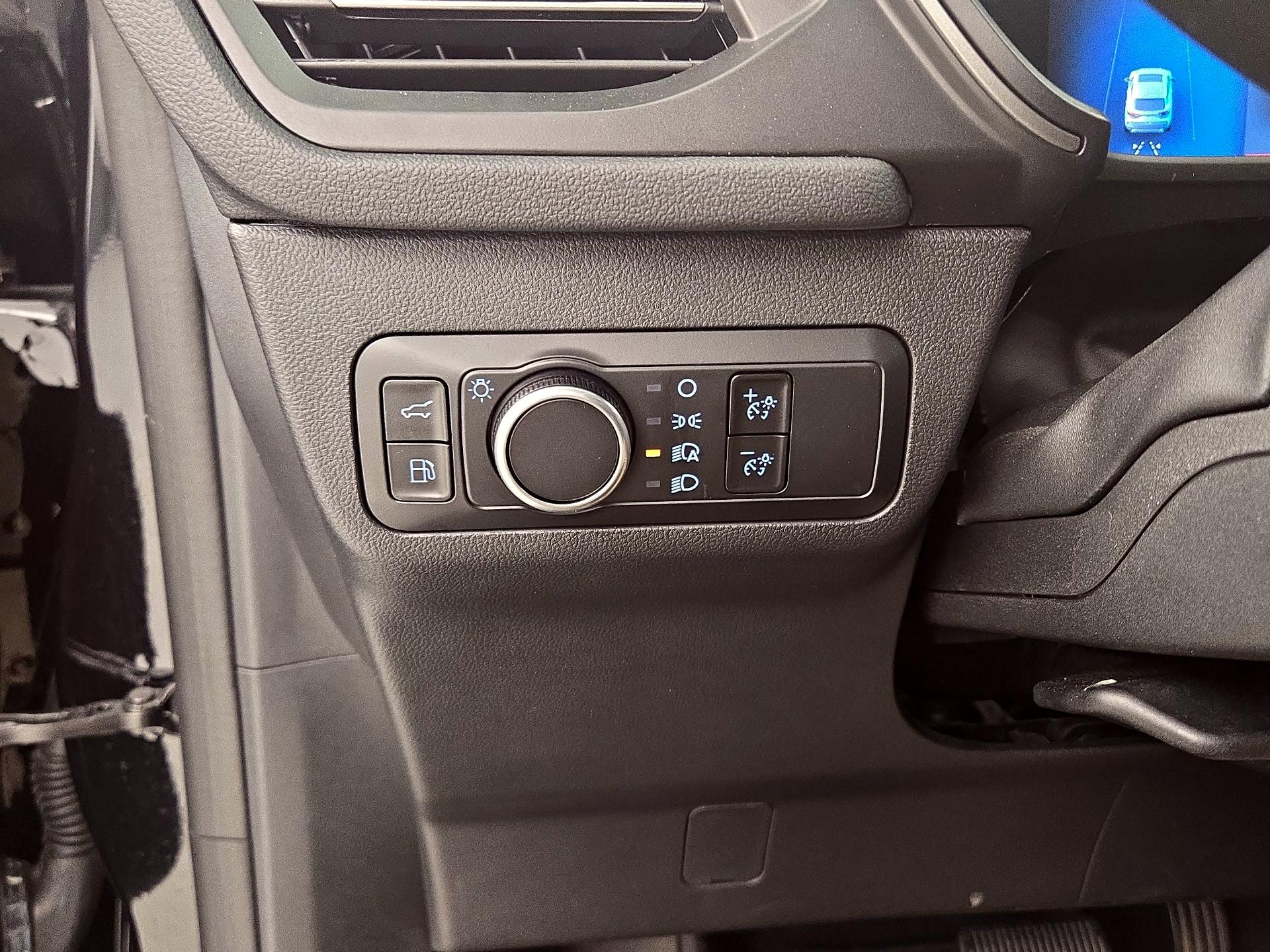 Thumbnail: 2023 Ford Escape - 13