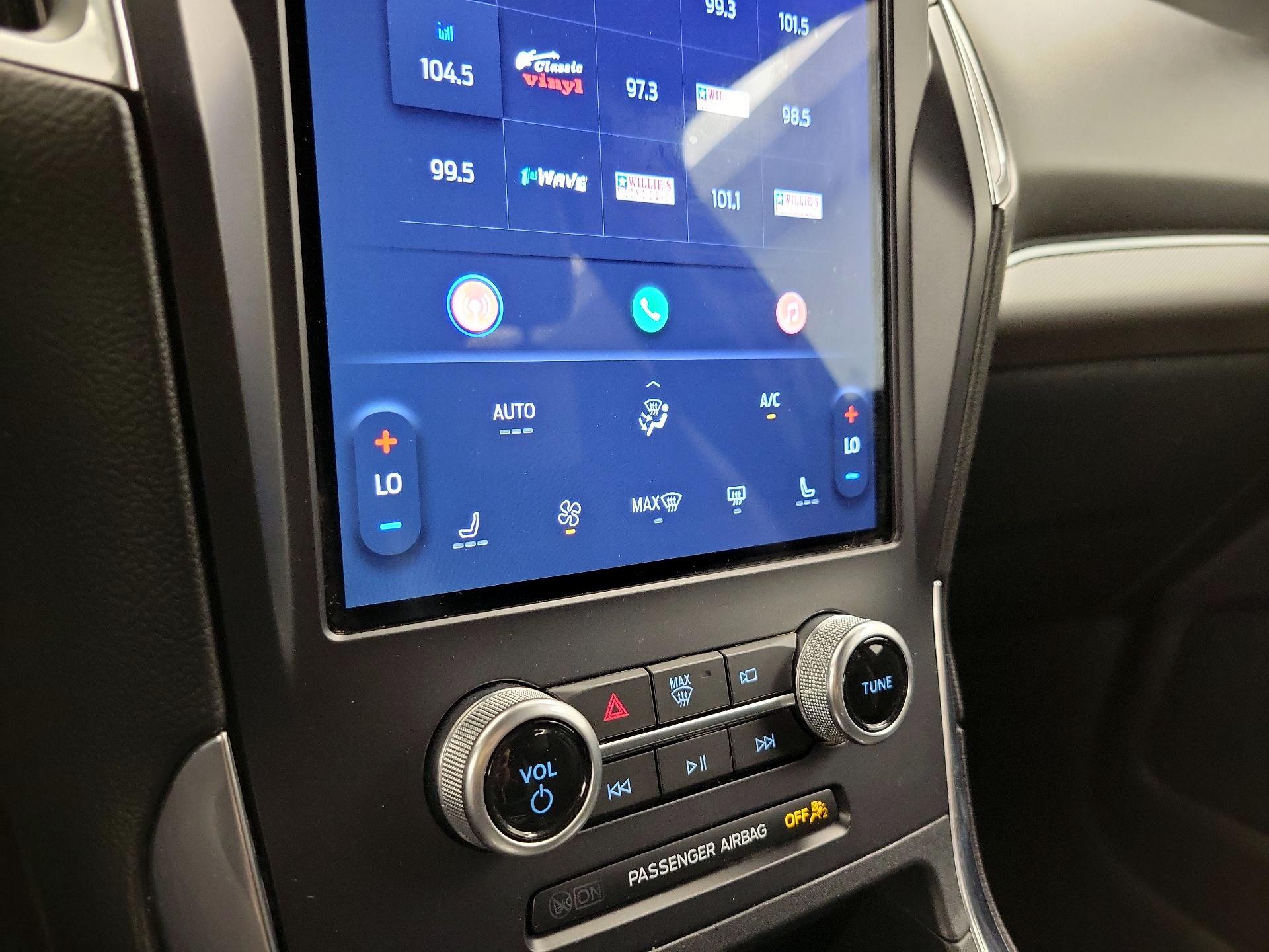 Thumbnail: 2021 Ford Edge - 16