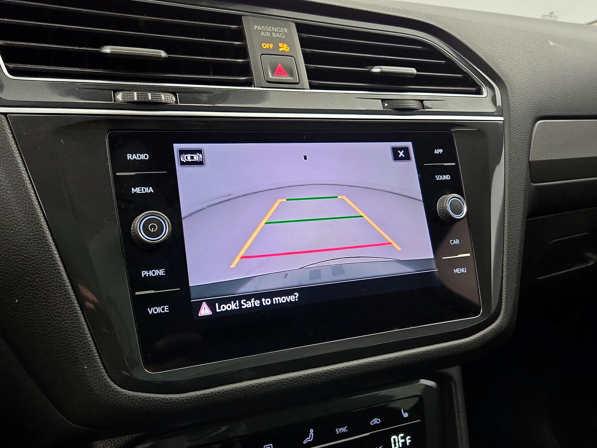 Thumbnail: 2023 Volkswagen Tiguan - 14