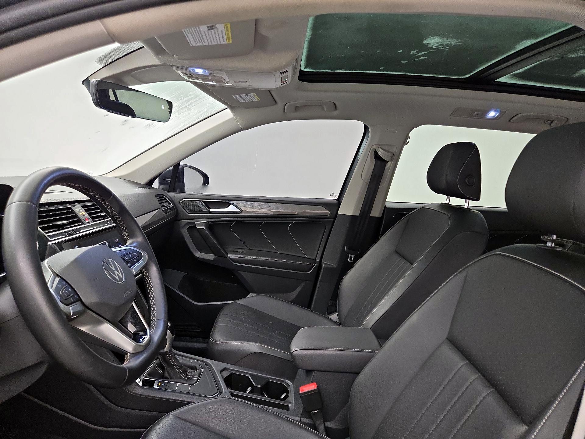 Thumbnail: 2023 Volkswagen Tiguan - 19
