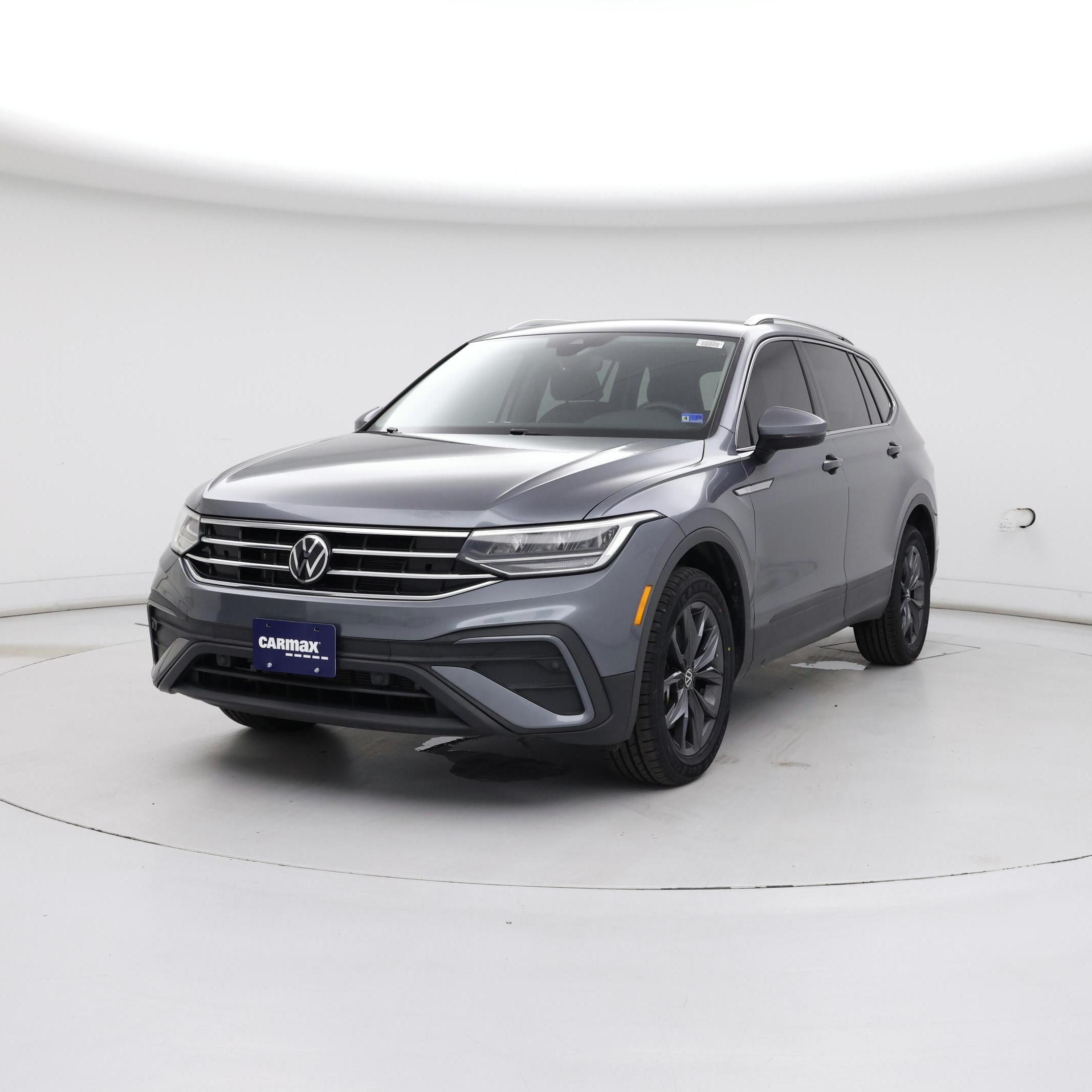 Thumbnail: 2023 Volkswagen Tiguan - 4