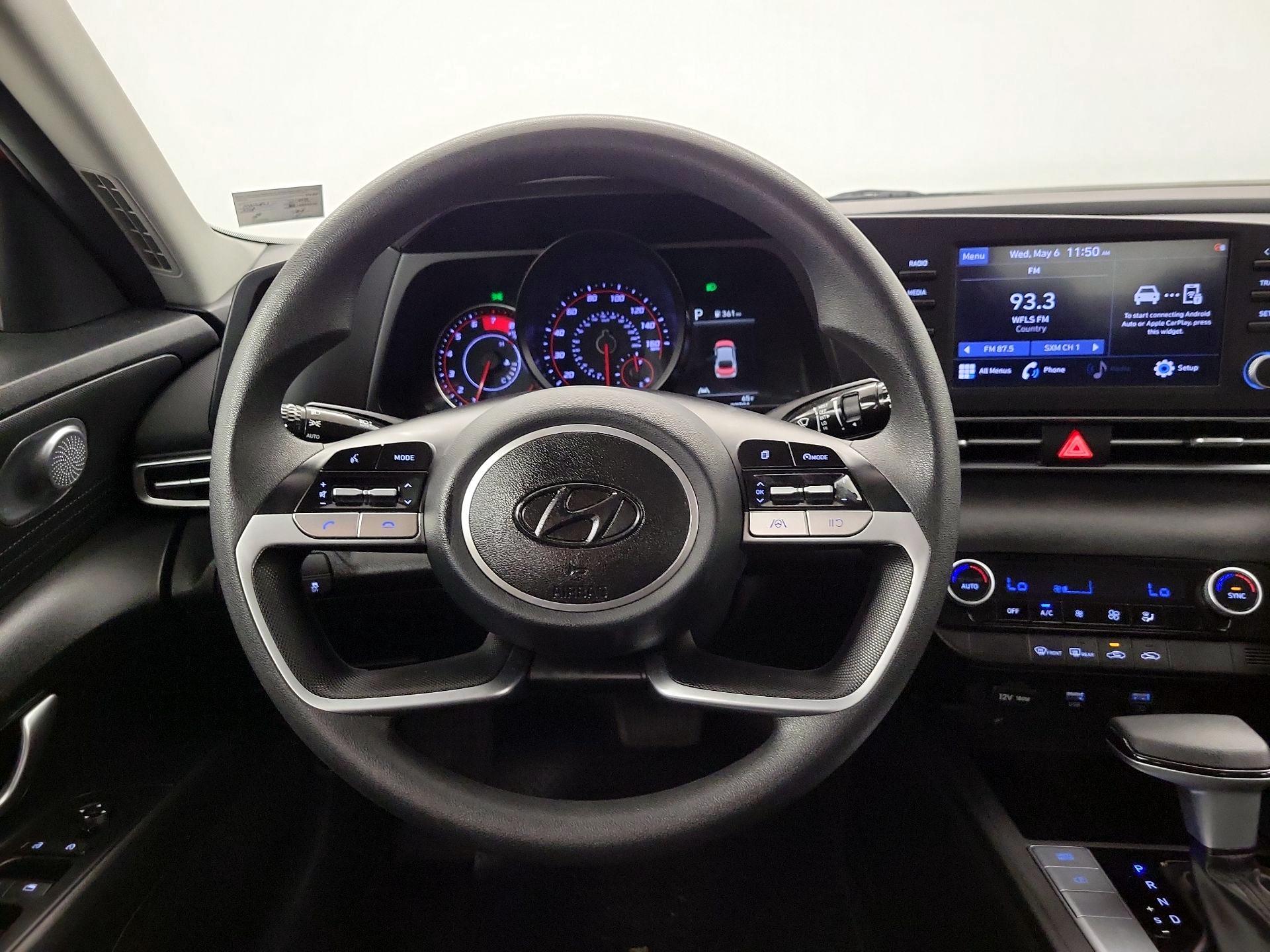 Thumbnail: 2022 Hyundai Elantra - 10
