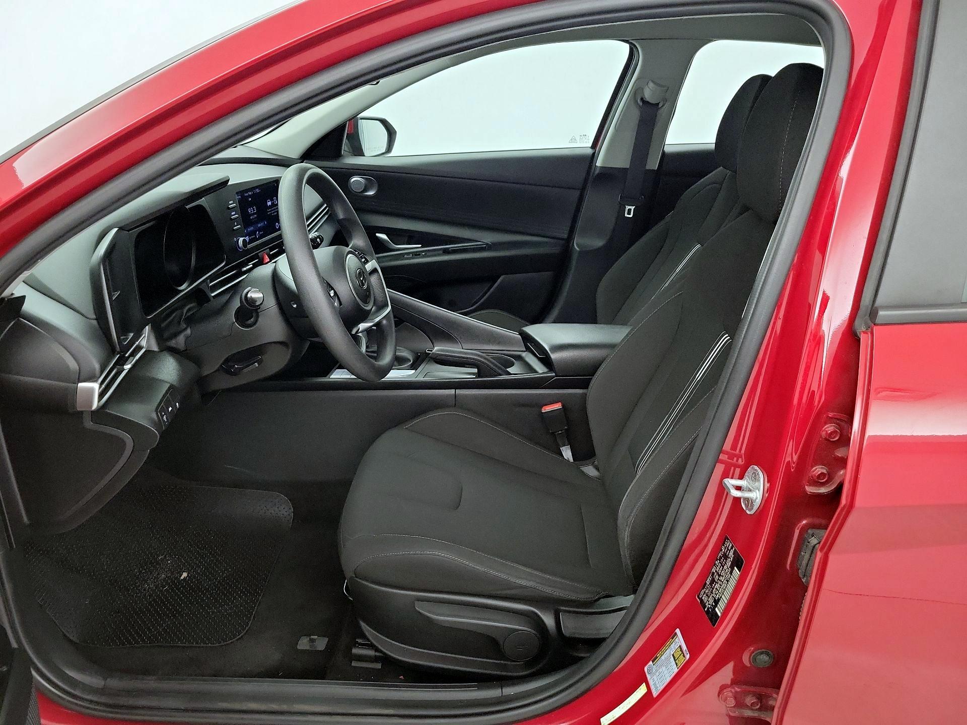 Thumbnail: 2022 Hyundai Elantra - 11