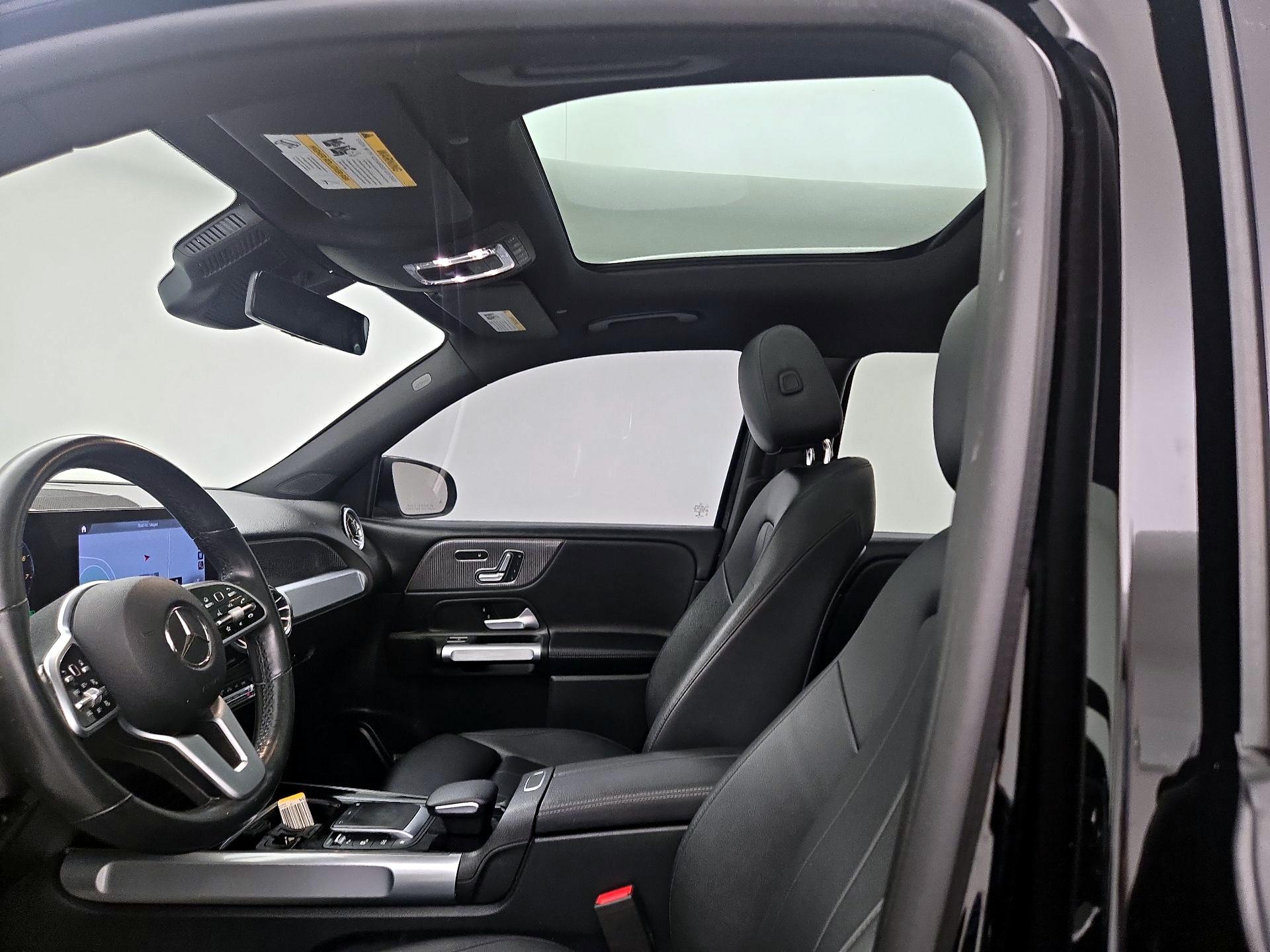 Thumbnail: 2022 Mercedes-Benz GLB - 20