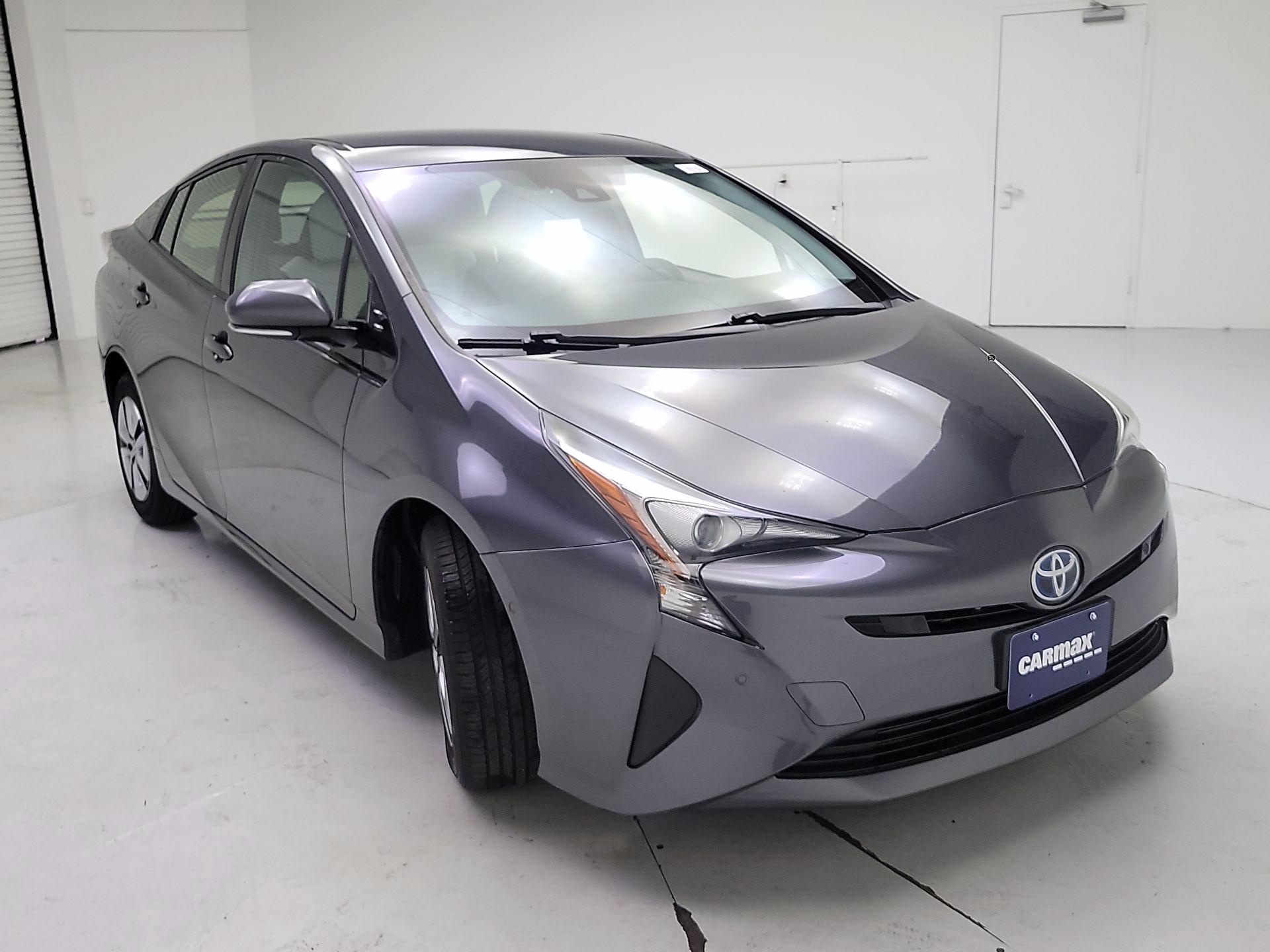 Thumbnail: 2017 Toyota Prius - 1
