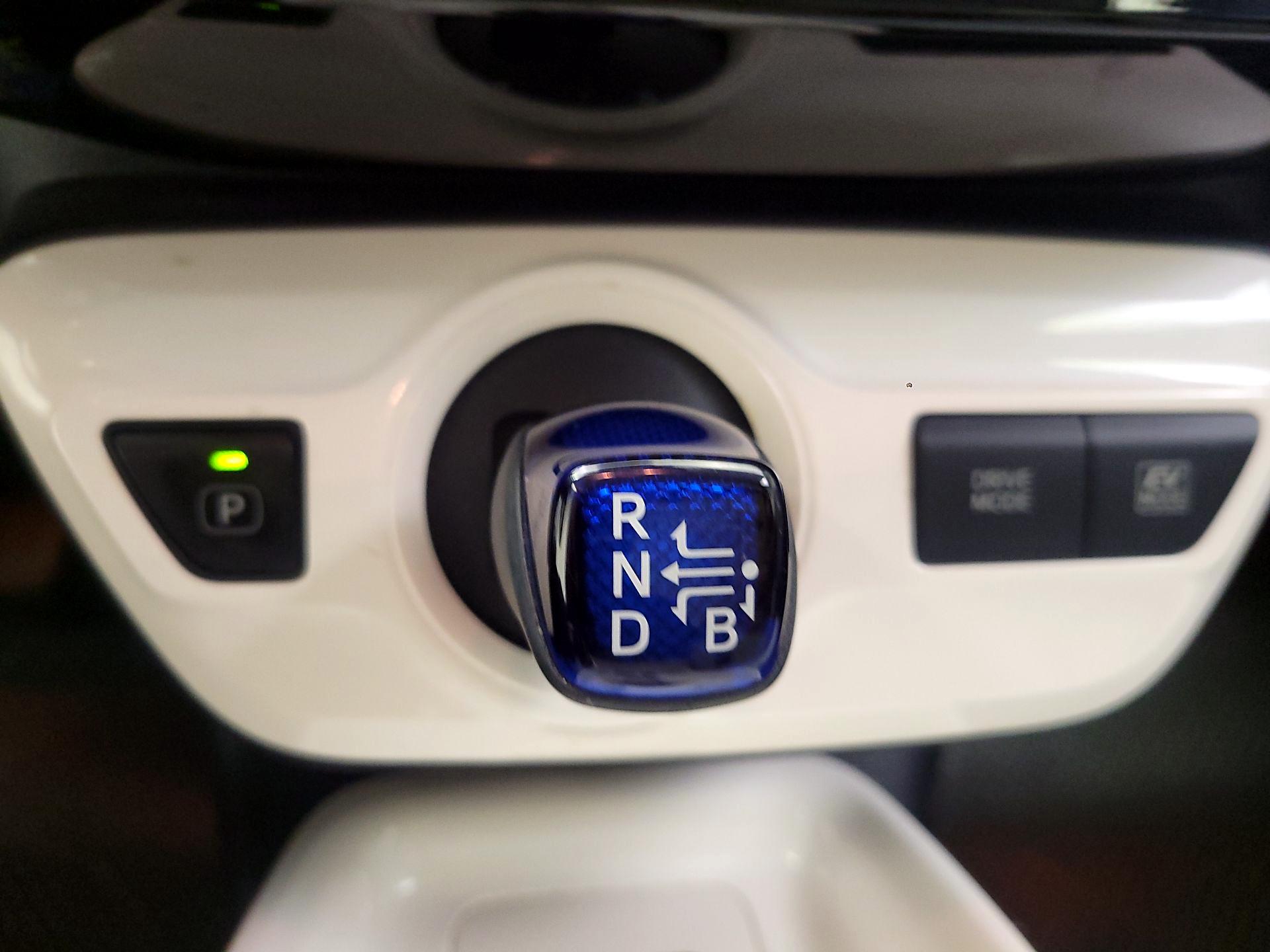 Thumbnail: 2017 Toyota Prius - 16