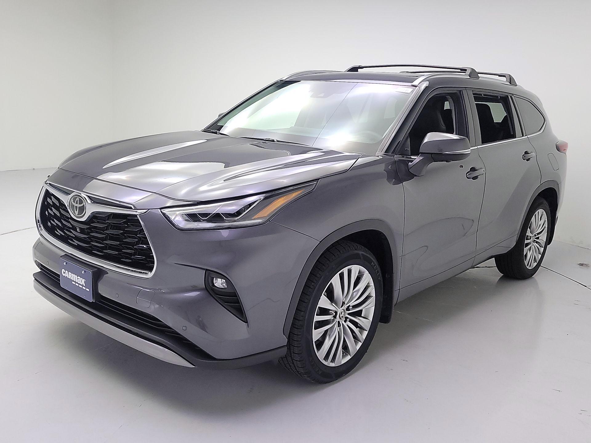 Thumbnail: 2024 Toyota Highlander - 3