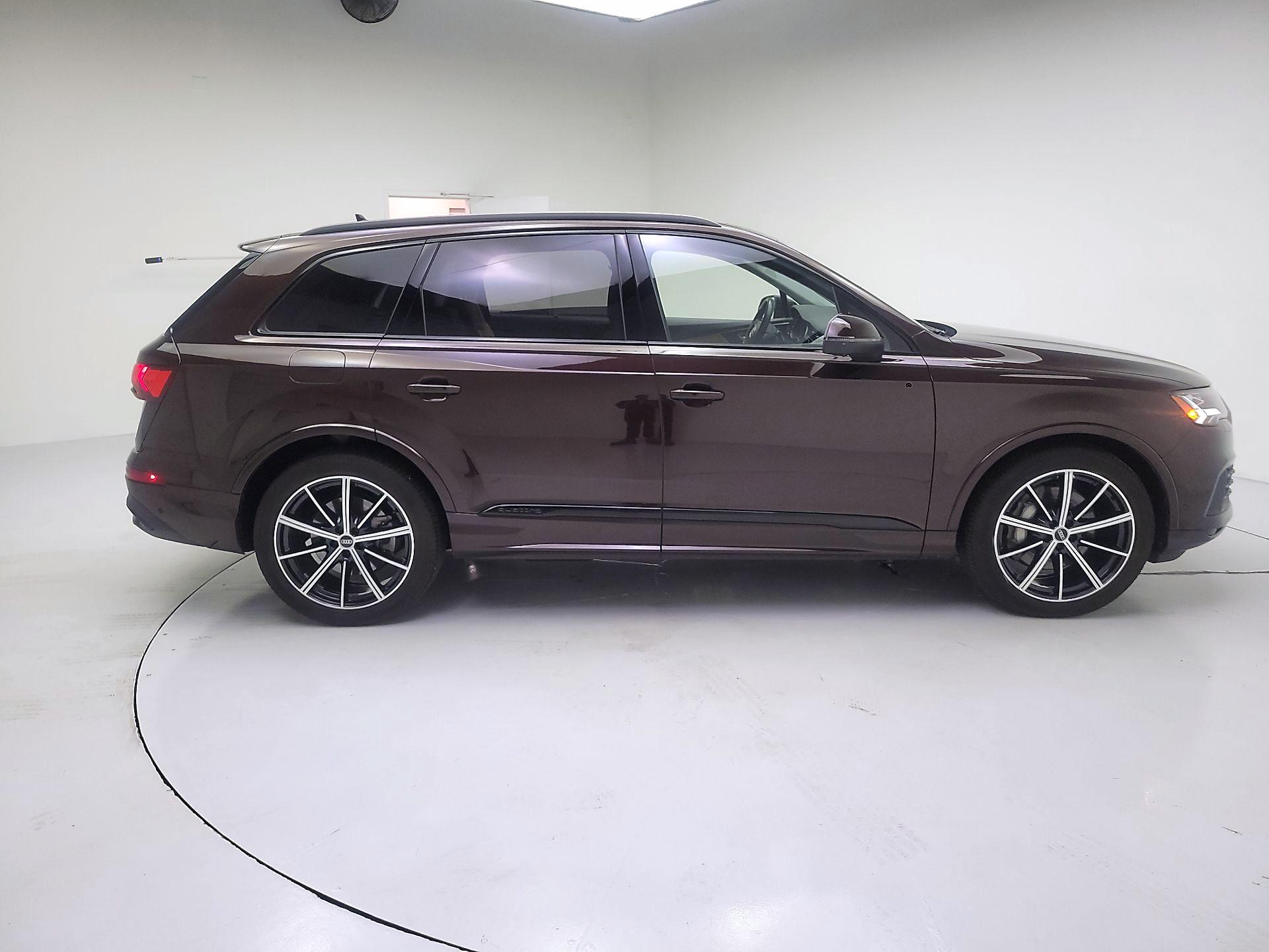 Thumbnail: 2022 Audi Q7 - 4