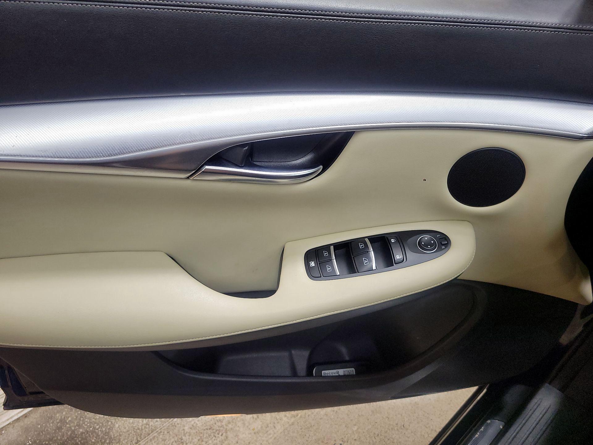 Thumbnail: 2019 INFINITI QX50 - 12