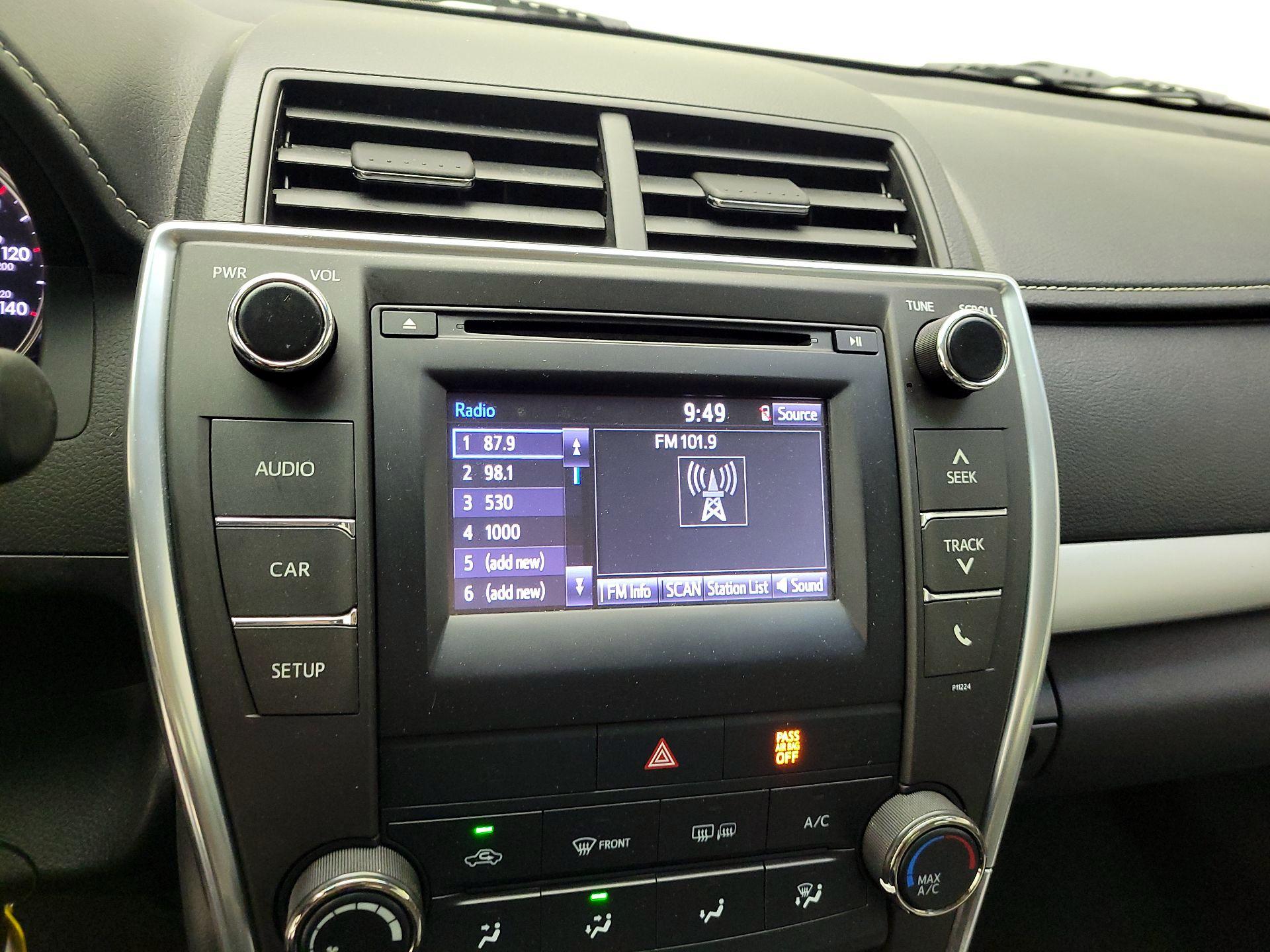 Thumbnail: 2016 Toyota Camry - 13