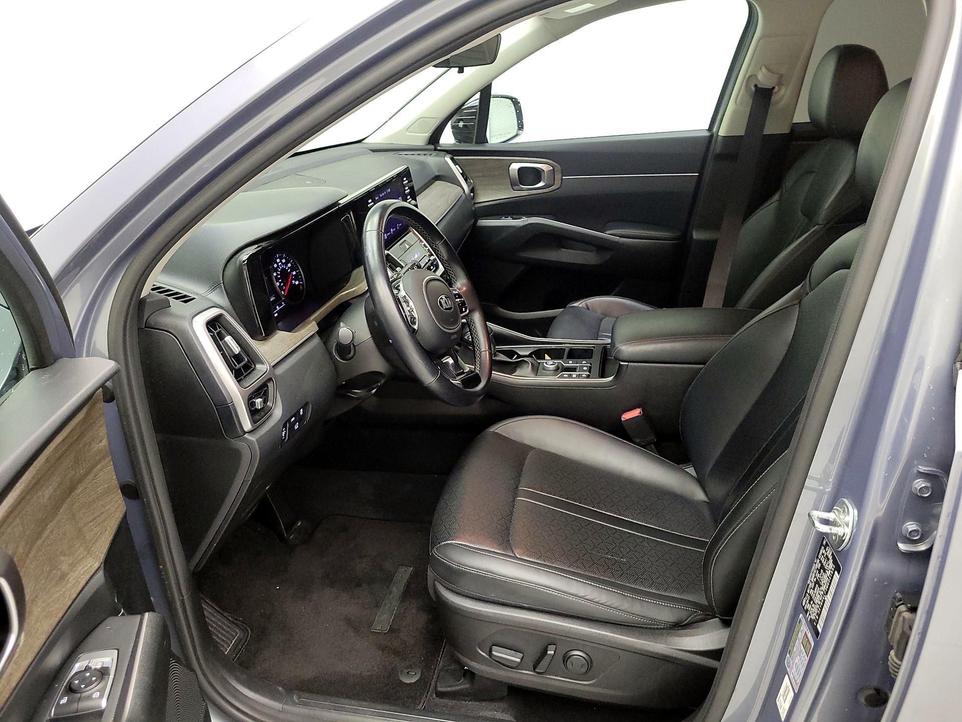 Thumbnail: 2021 Kia Sorento - 9