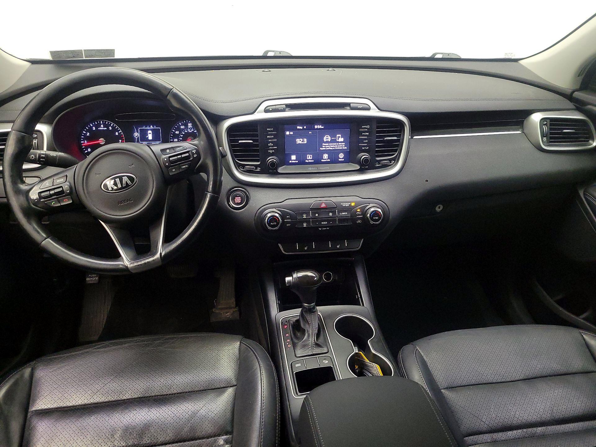 Thumbnail: 2017 Kia Sorento - 9