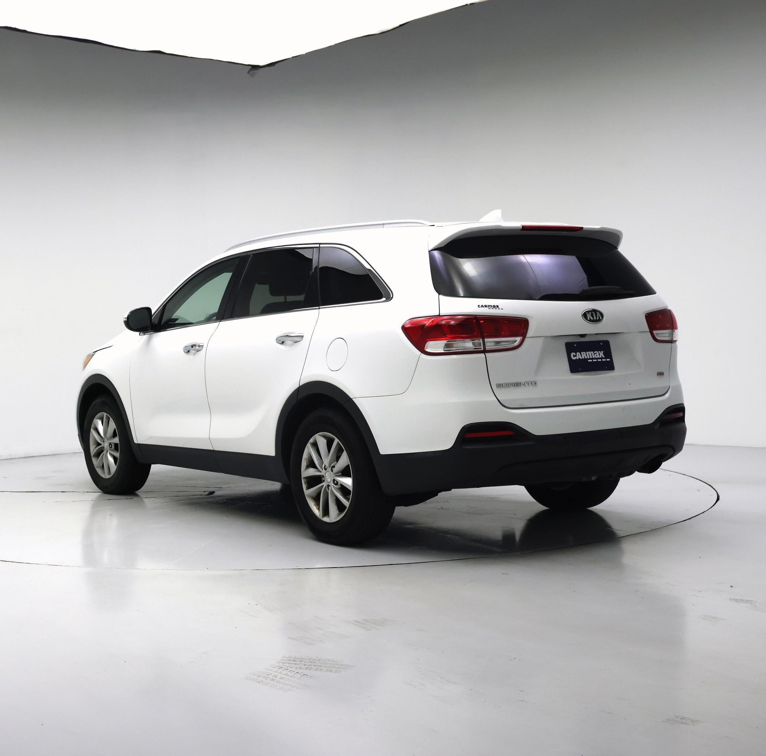 Thumbnail: 2017 Kia Sorento - 2