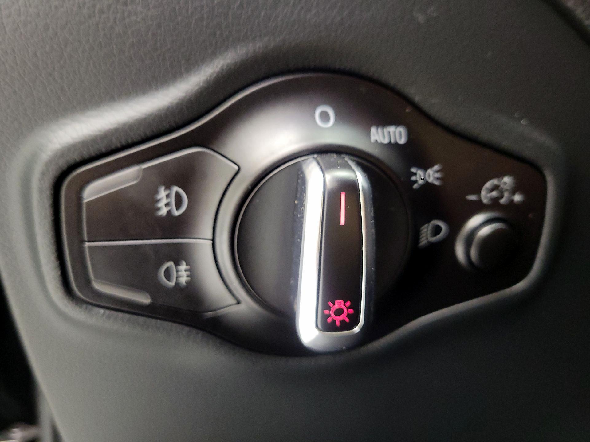 Thumbnail: 2015 Audi Q5 - 11