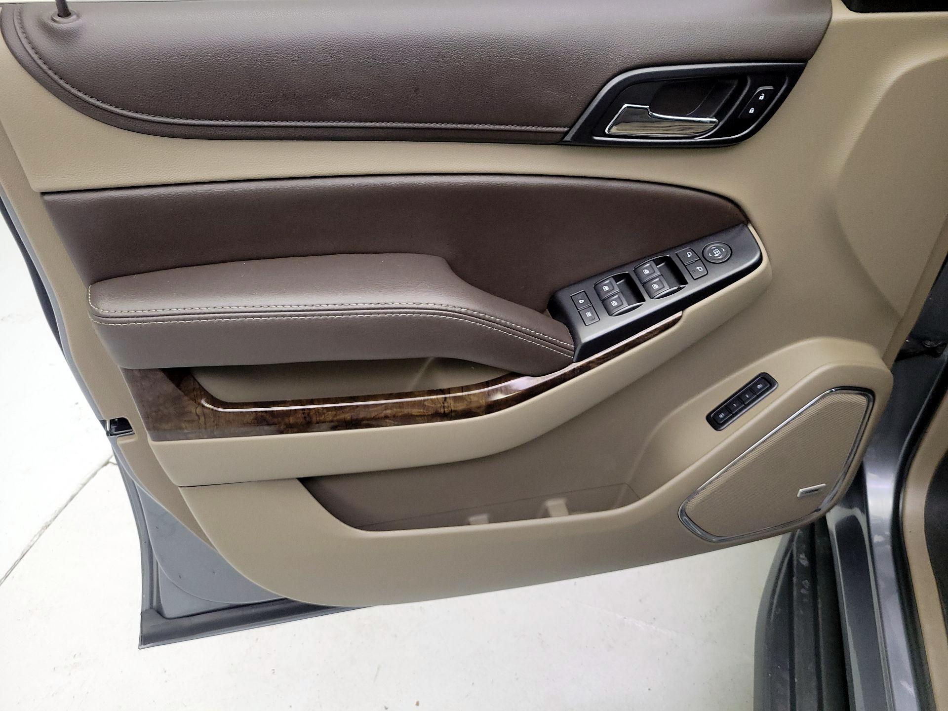 Thumbnail: 2019 Chevrolet Tahoe - 10