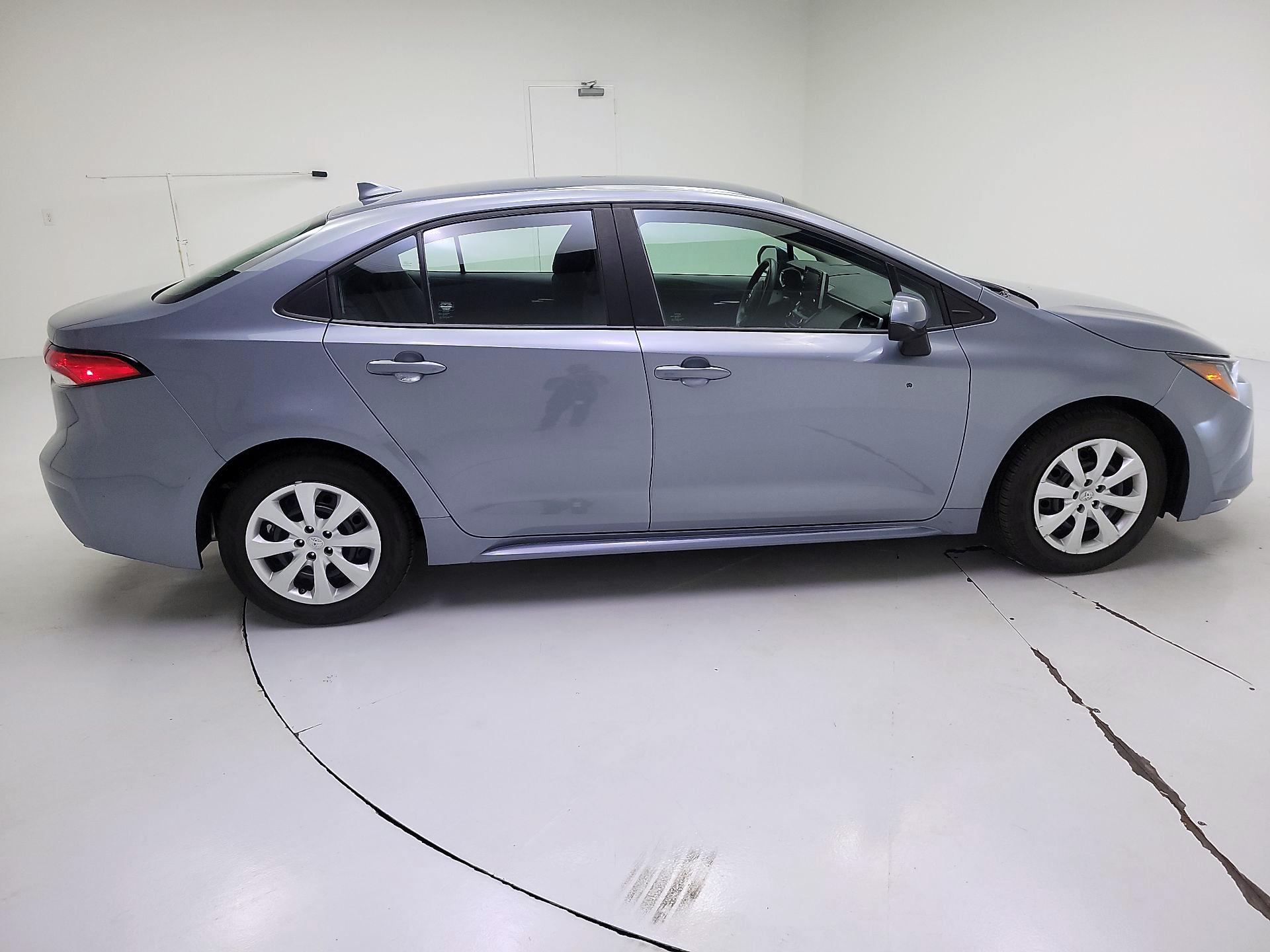 Thumbnail: 2021 Toyota Corolla - 4