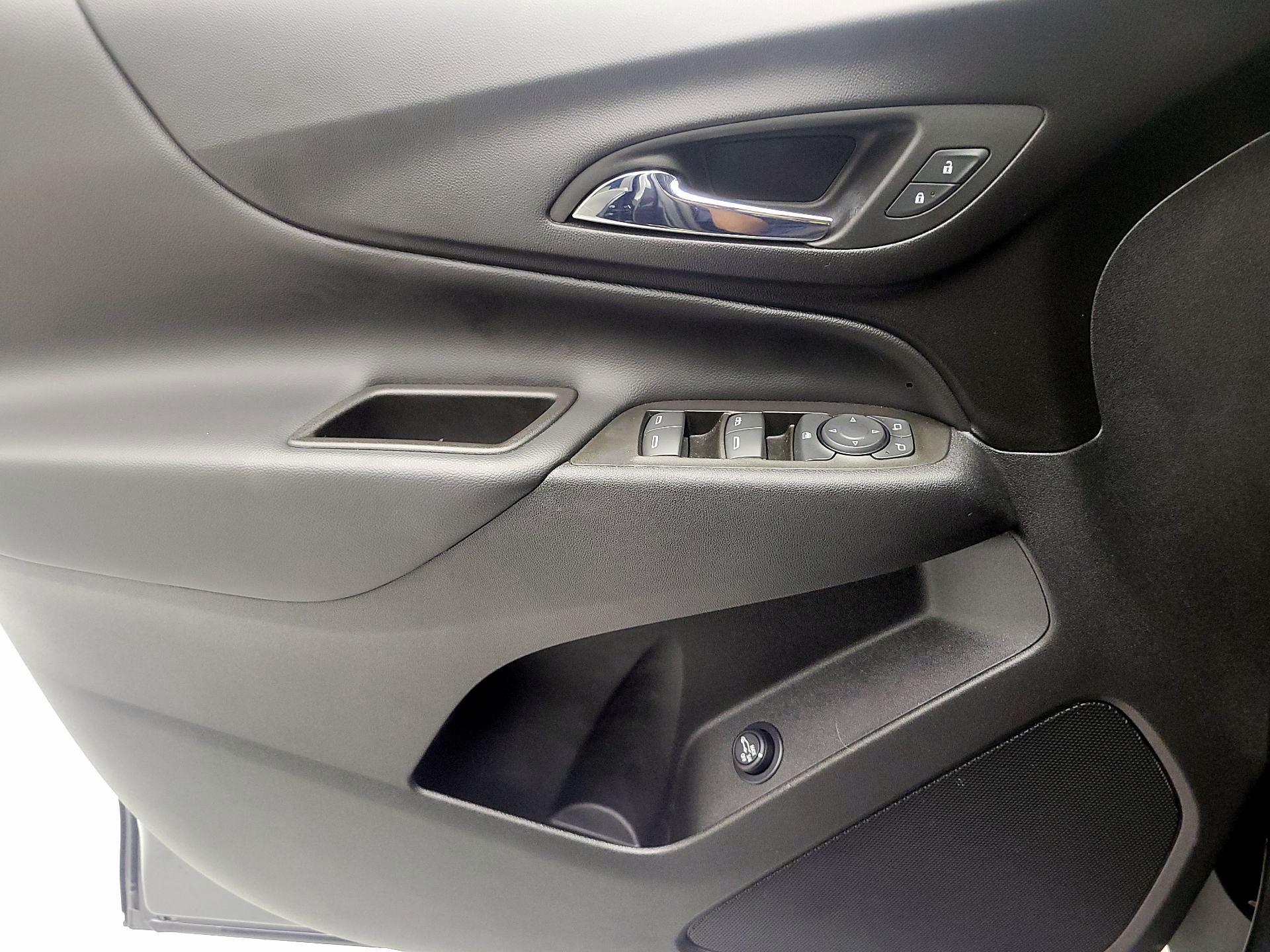 Thumbnail: 2023 Chevrolet Equinox - 10