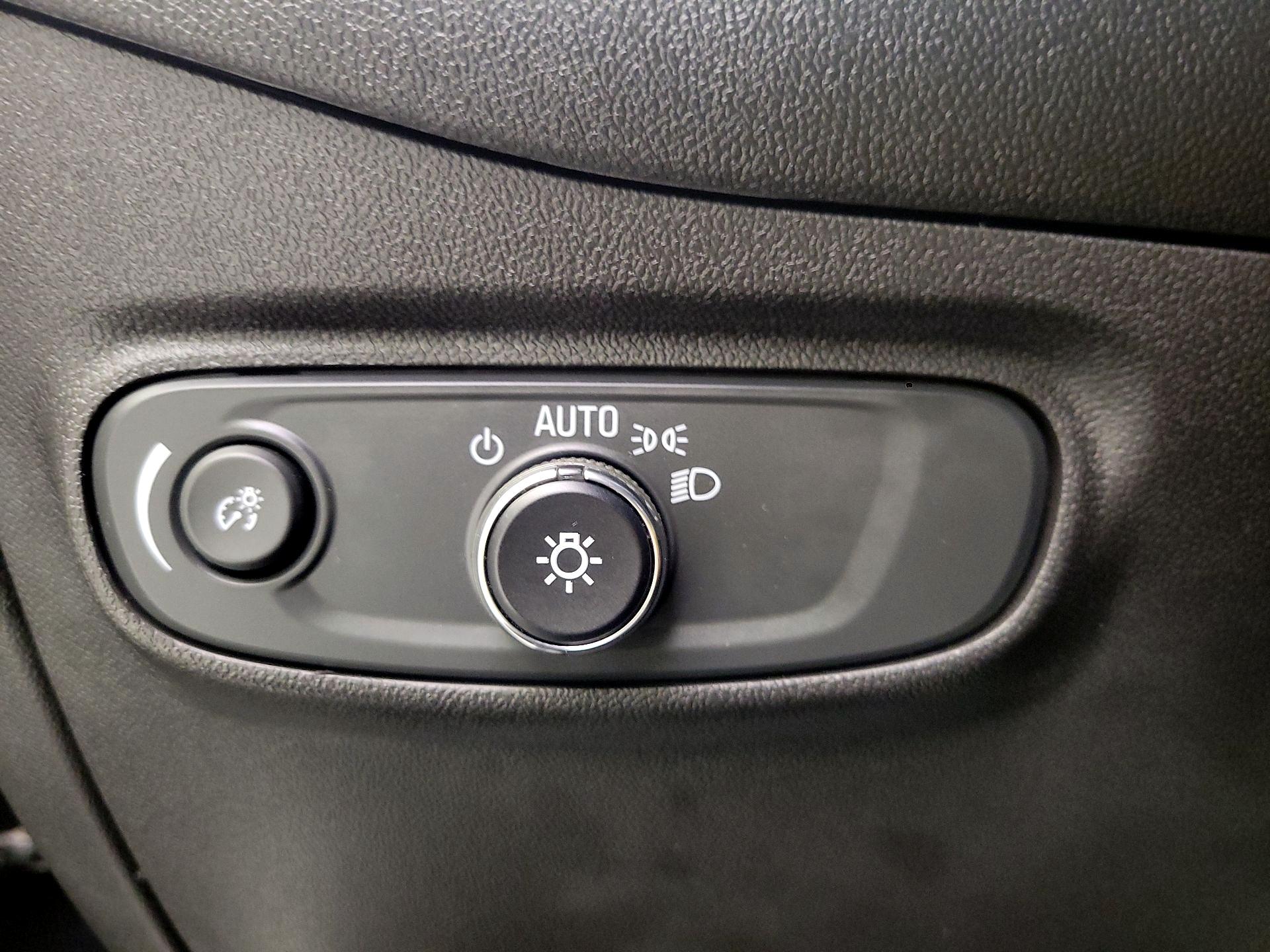 Thumbnail: 2023 Chevrolet Equinox - 11